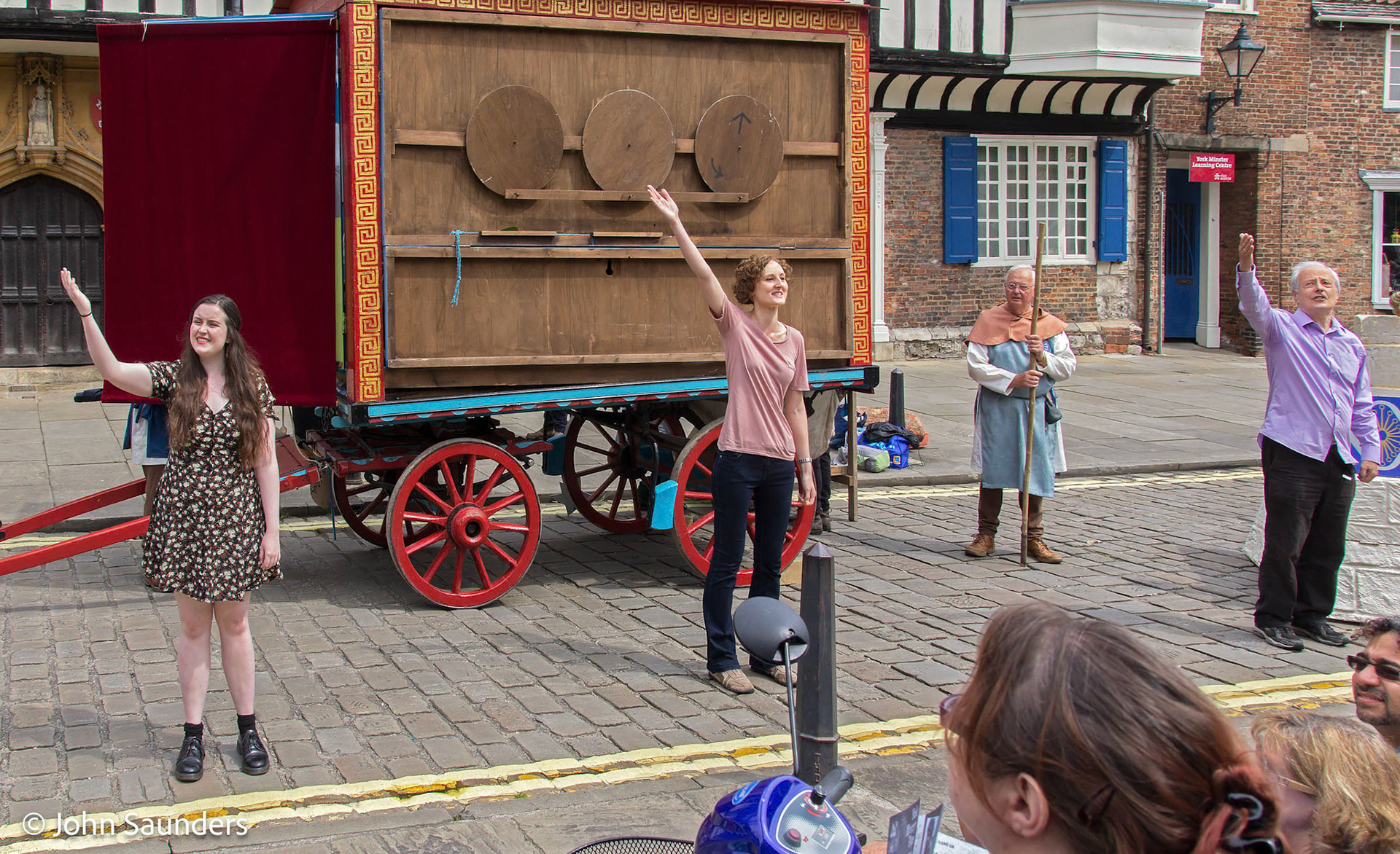 Chorus, College Green