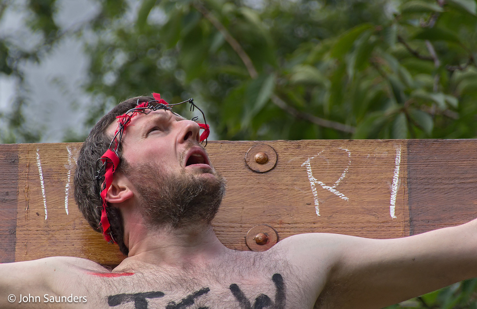 The Crucifixion and The Death of Christ, Dean's Park