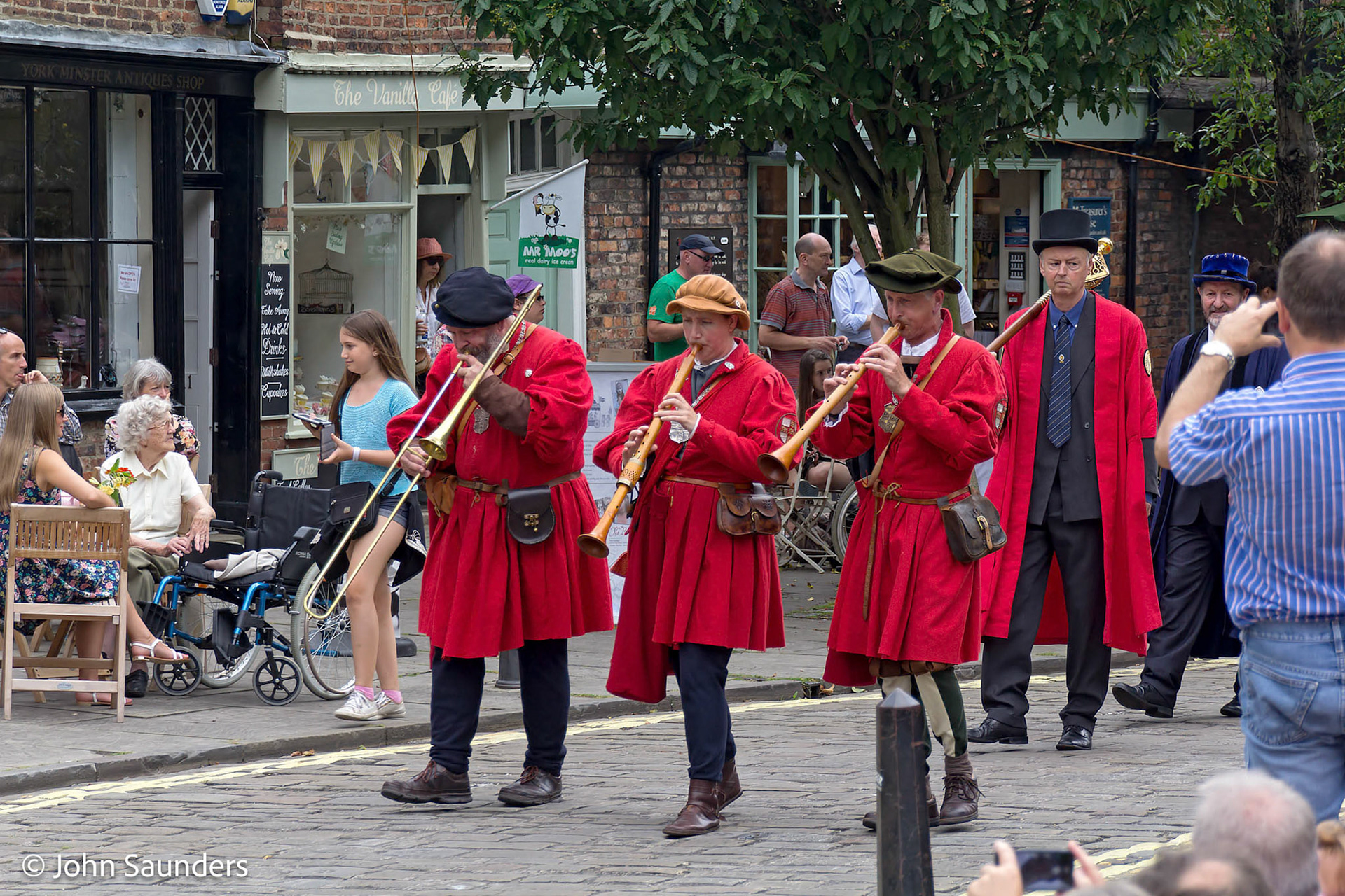 Musicians, College Green