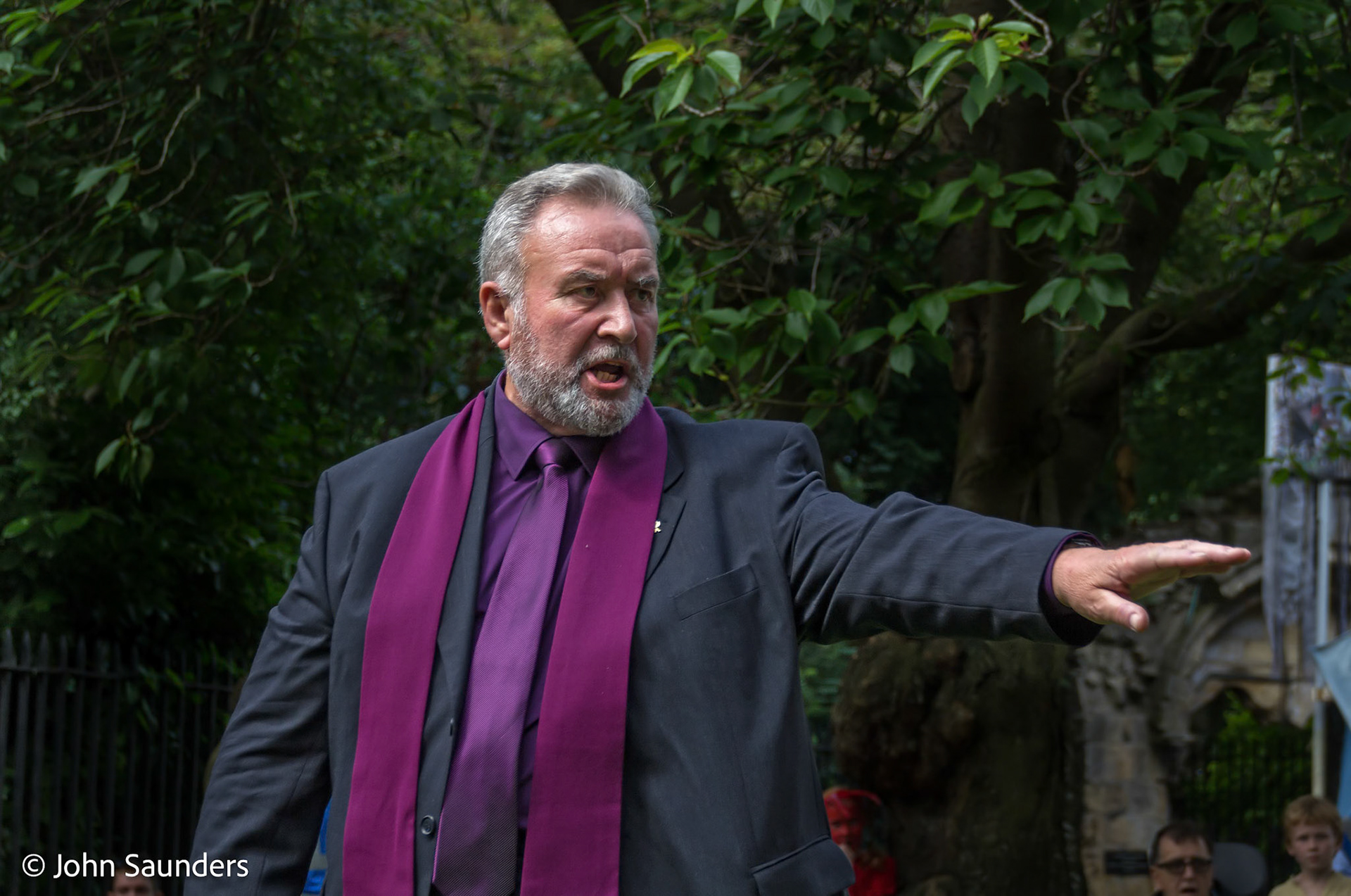 The Crucifixion and The Death of Christ, Dean's Park