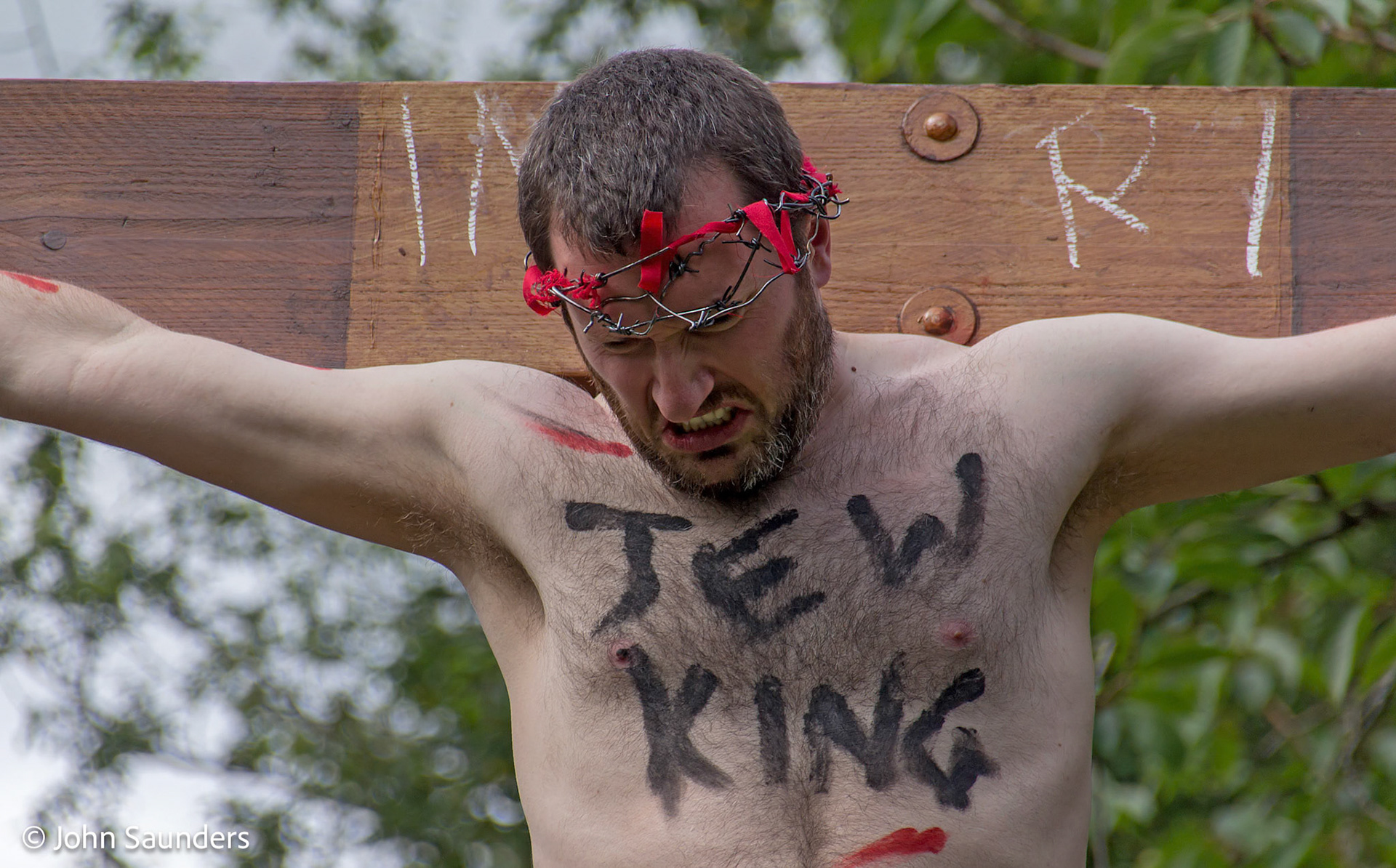 The Crucifixion and The Death of Christ, Dean's Park