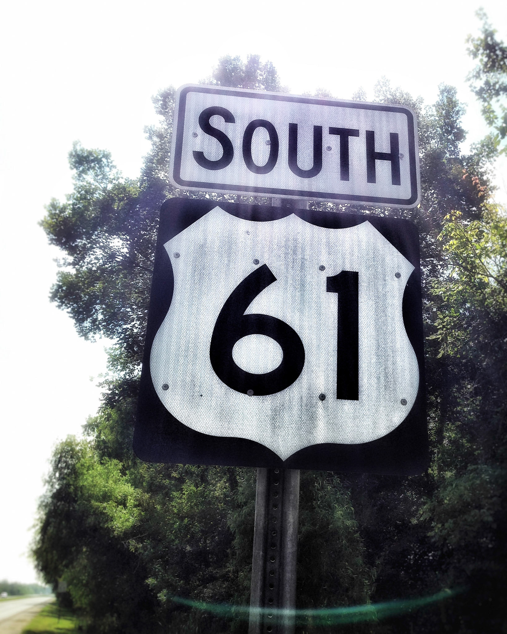 {"focusMode":1,"deviceTilt":0.01980845530959563,"macroEnabled":false,"whiteBalanceProgram":0,"extendedExposure":false,"customExposureMode":1,"qualityMode":3}