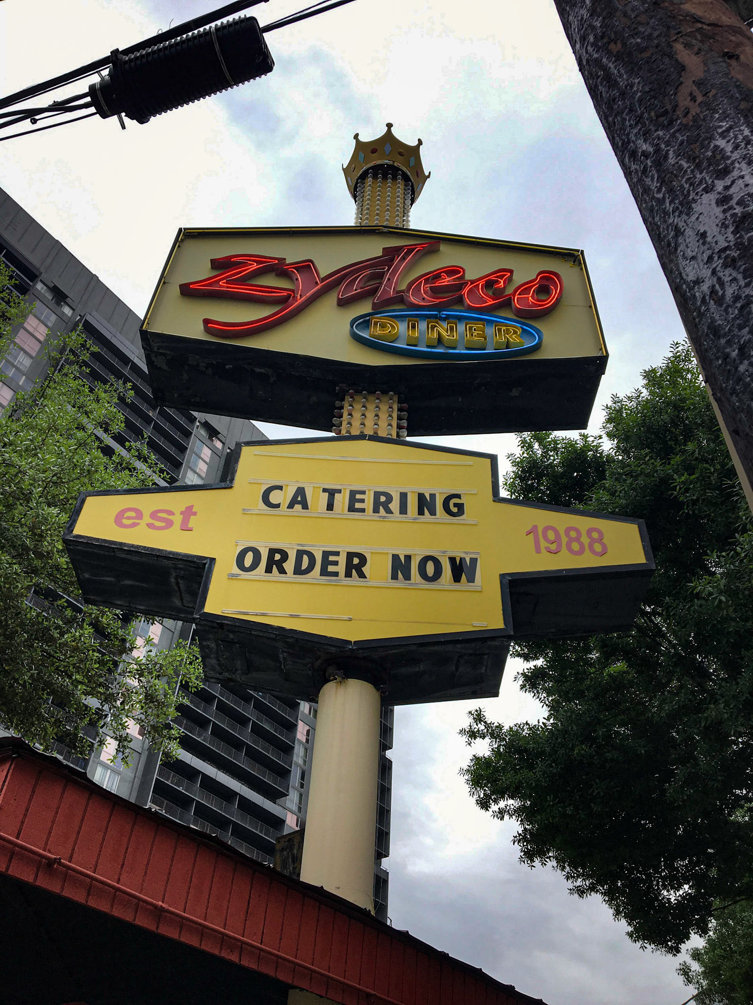 {"cameraType":"Wide","macroEnabled":false,"qualityMode":2,"deviceTilt":-0.025676206746373609,"customExposureMode":1,"extendedExposure":false,"whiteBalanceProgram":0,"cameraPosition":1,"focusMode":1}