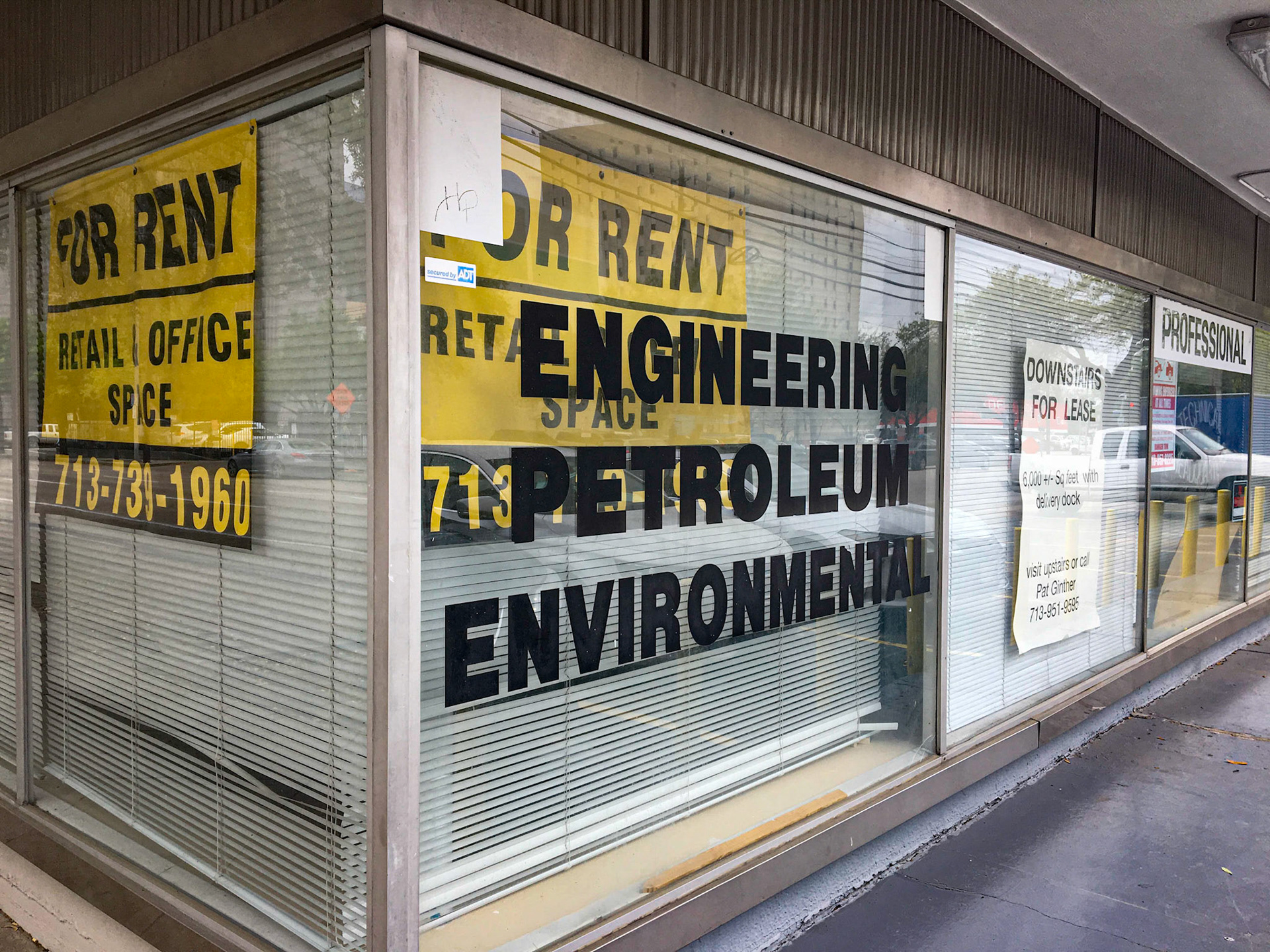 {"cameraType":"Wide","macroEnabled":false,"qualityMode":2,"deviceTilt":-0.009005250409245491,"customExposureMode":1,"extendedExposure":false,"whiteBalanceProgram":0,"cameraPosition":1,"focusMode":1}