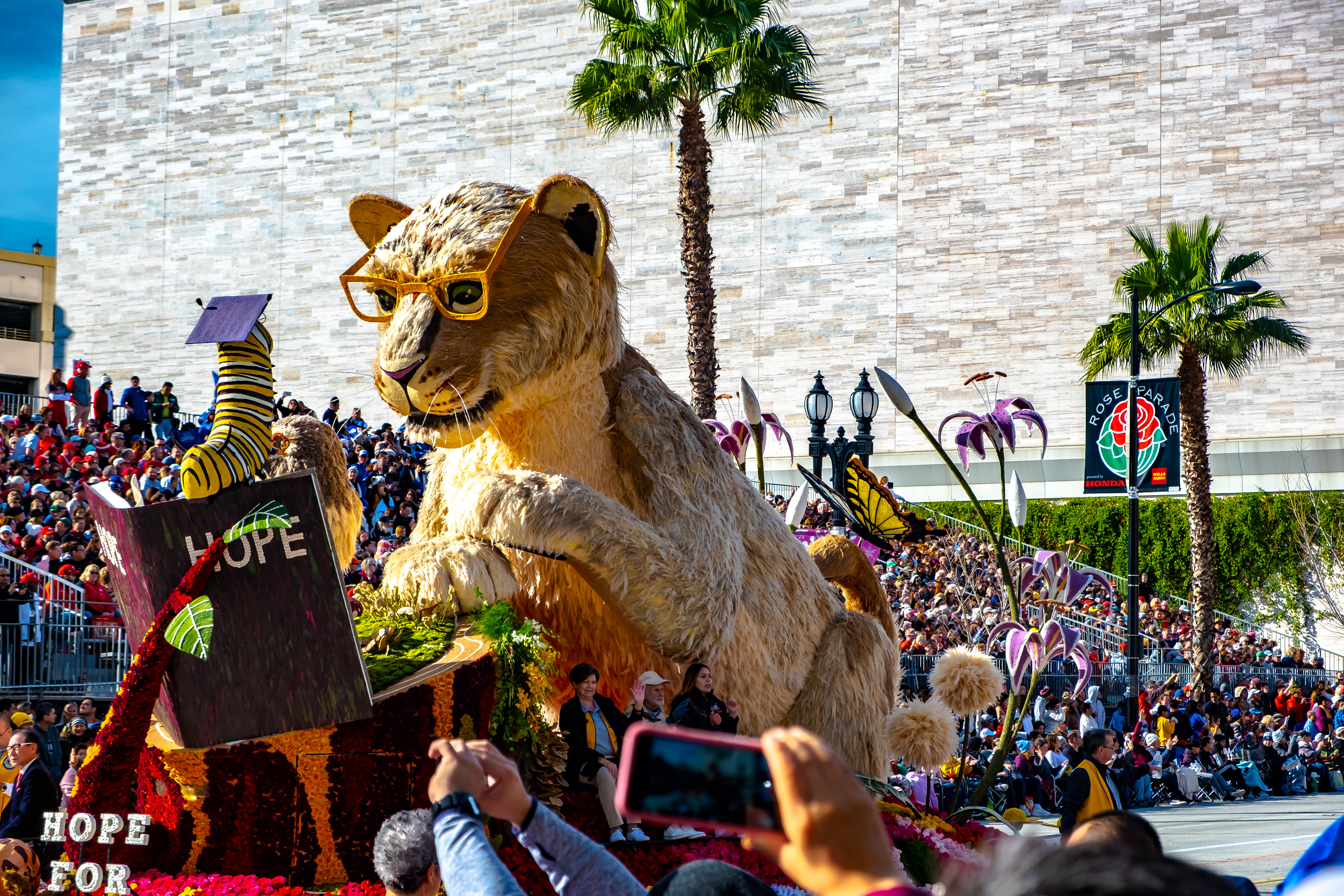 Hope Reading Lion - Rose Bowl Parade 2020