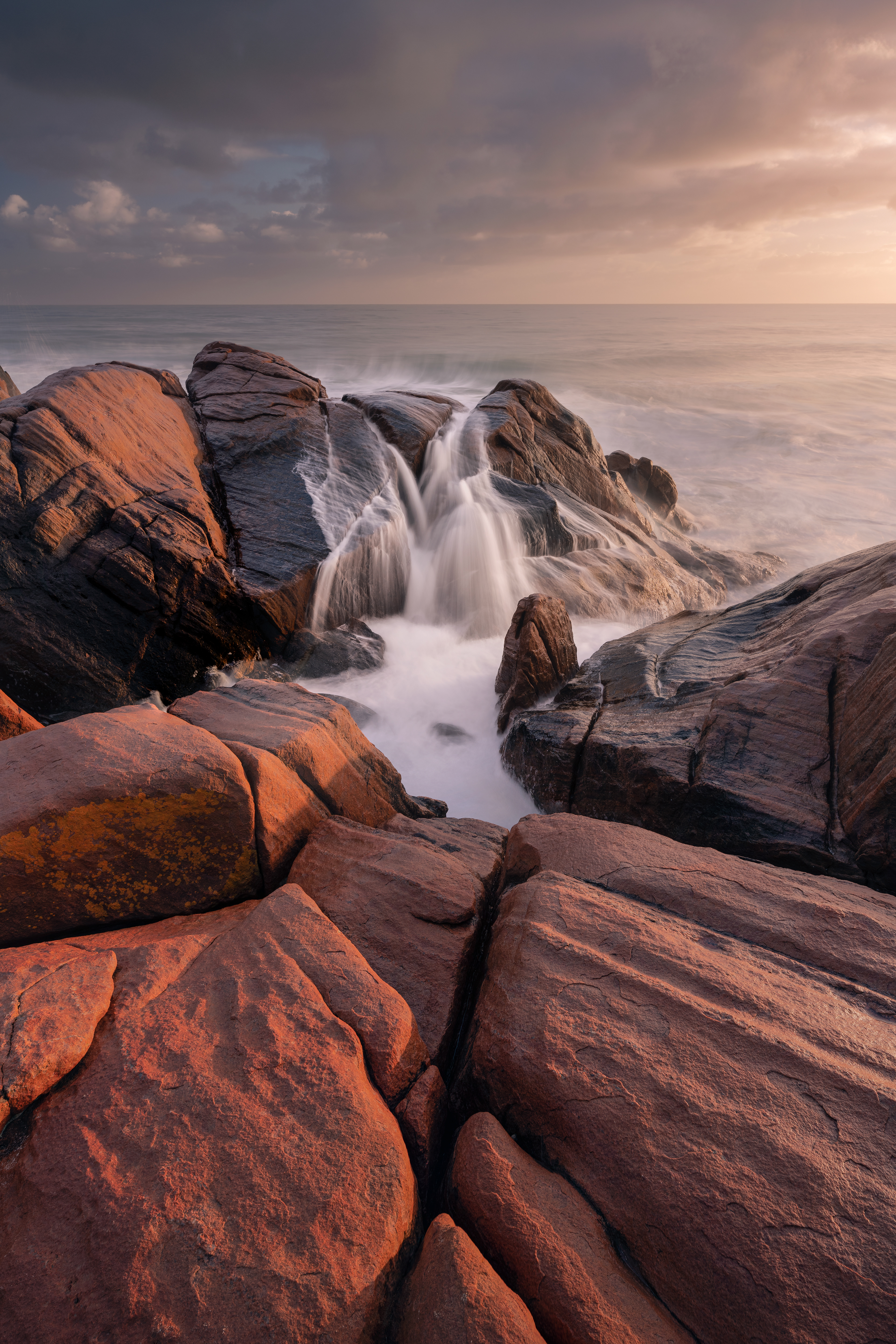 Geographe Bay Wave Waterfall