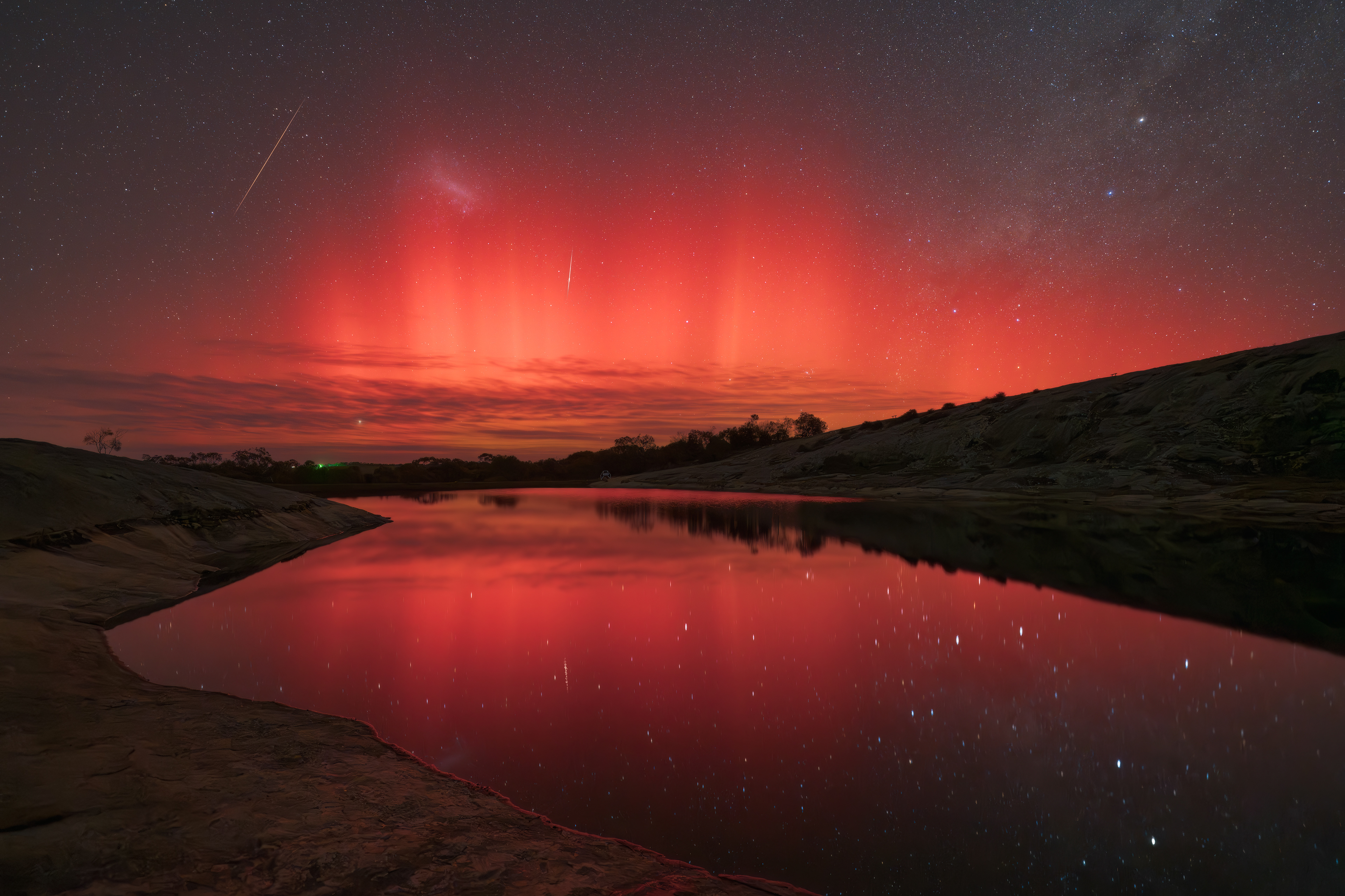 Aurora Australis Reflections (2:3)