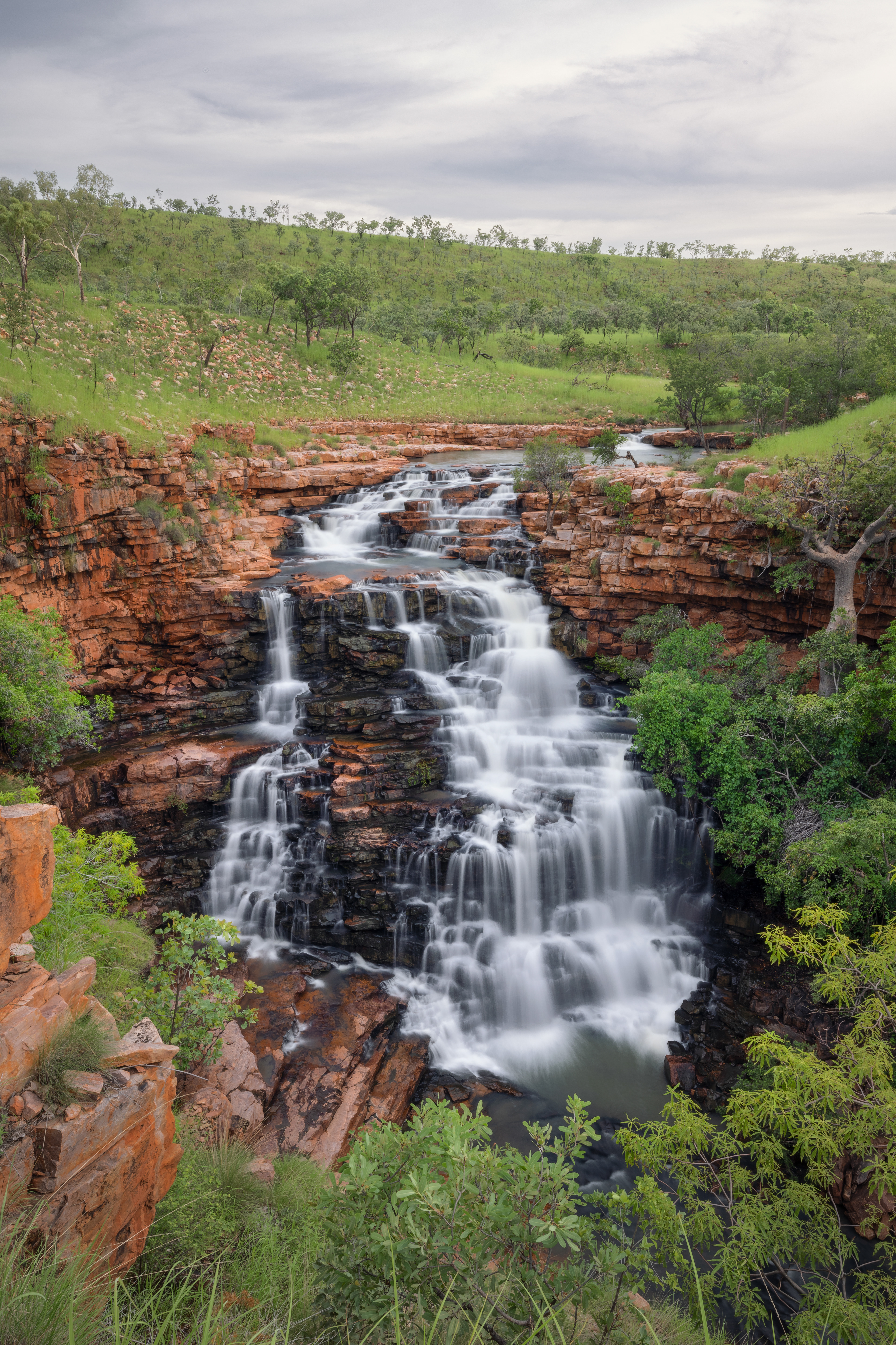 Erskrine Range Waterfall 01