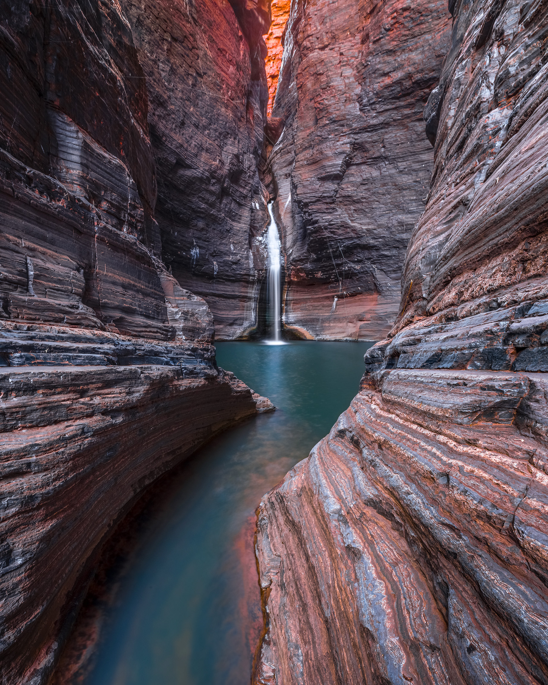 Knox Gorge Waterfall 01