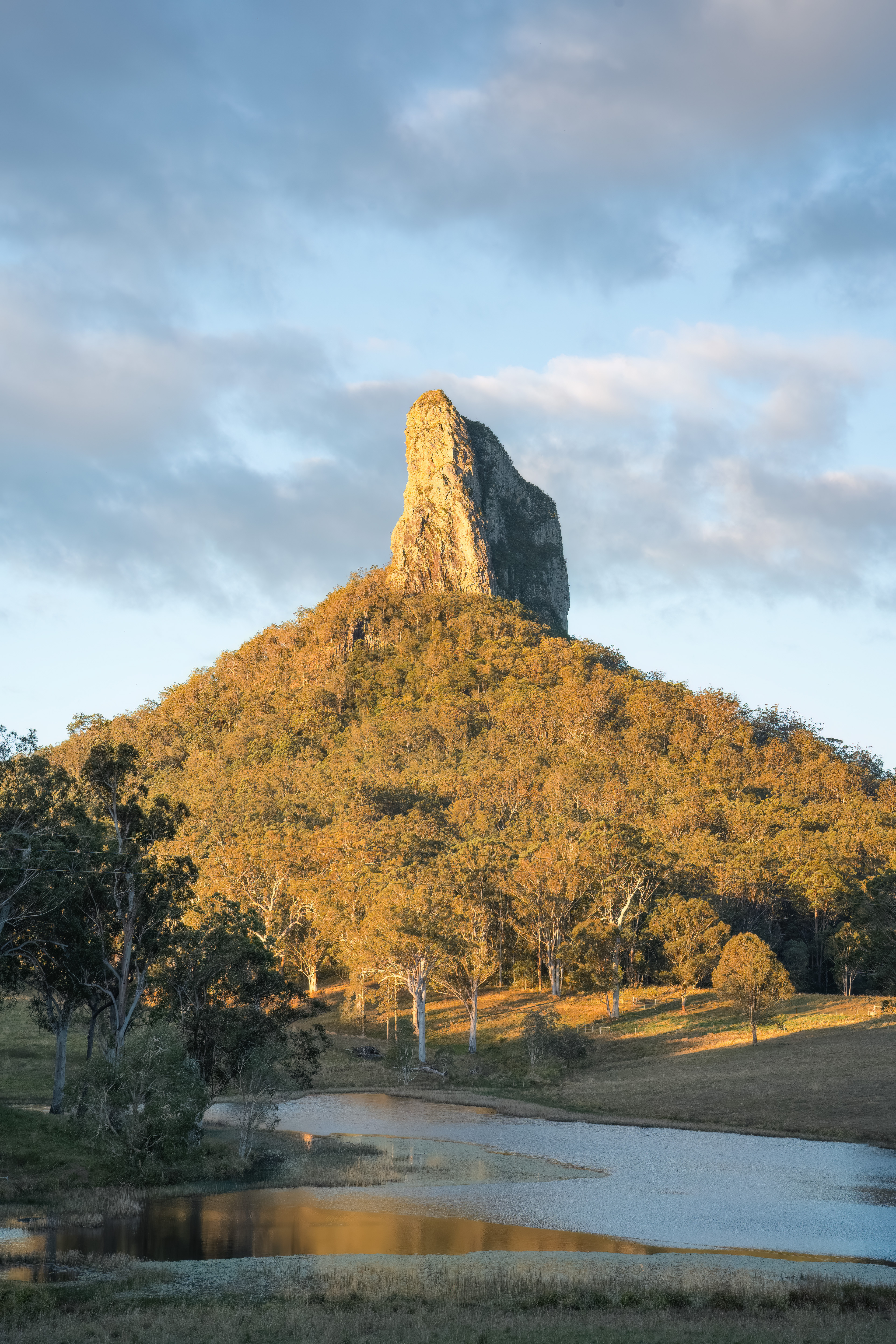 Mount Coonowrin 03