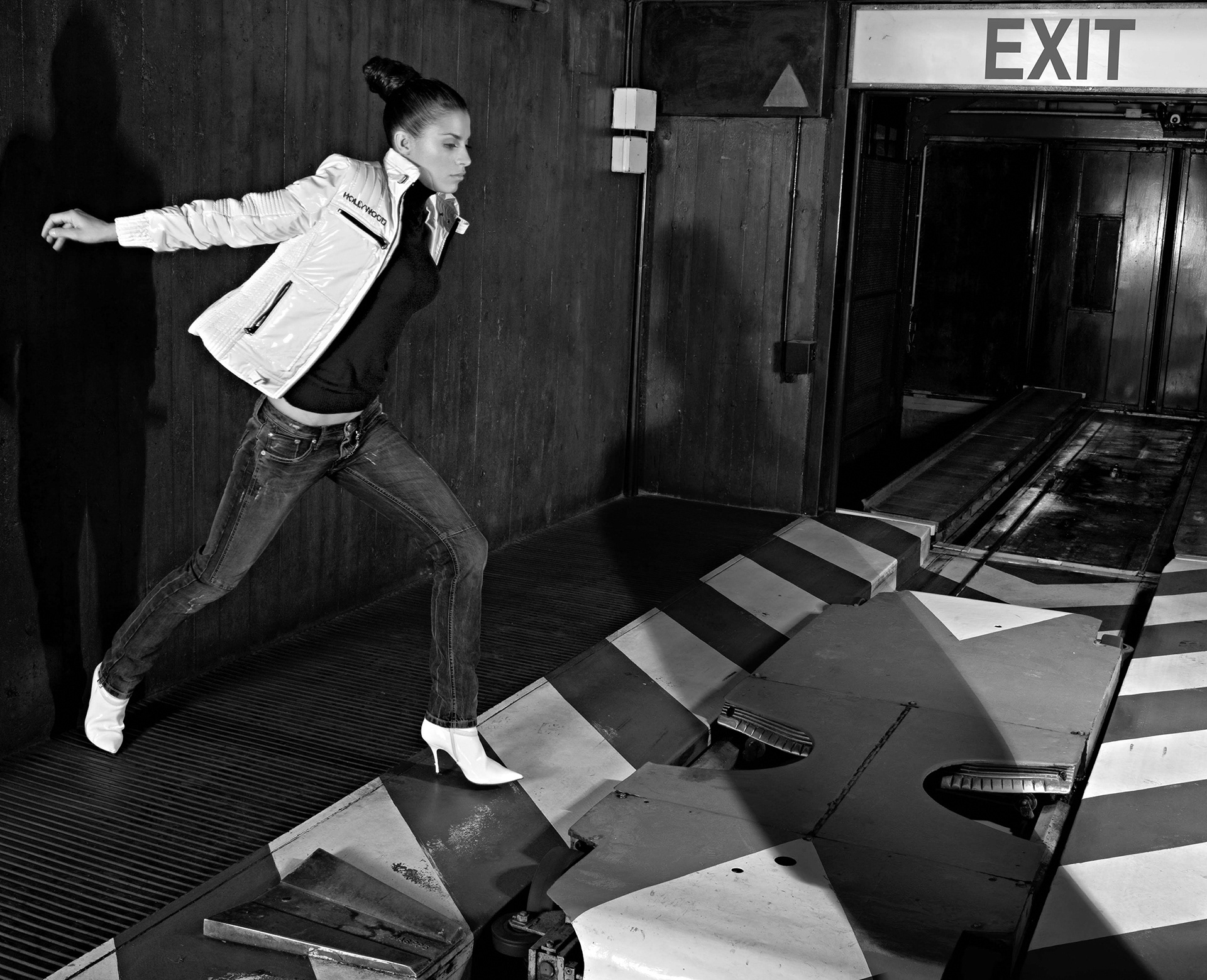 ELISABETTA CANALIS FOR HOLLYWOOD MILANO - 2010