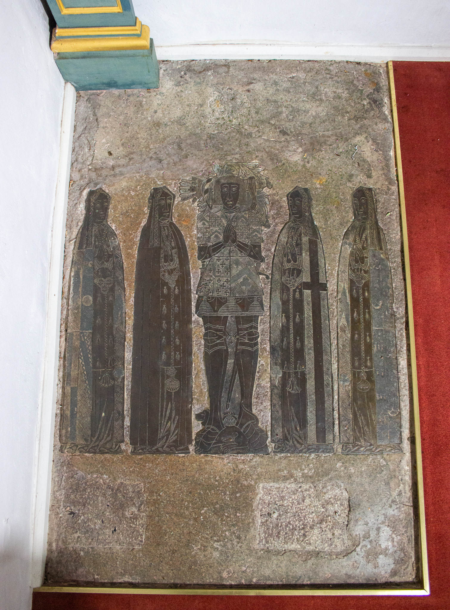 Brass to Sir Richard Fitz-Lewis and wives