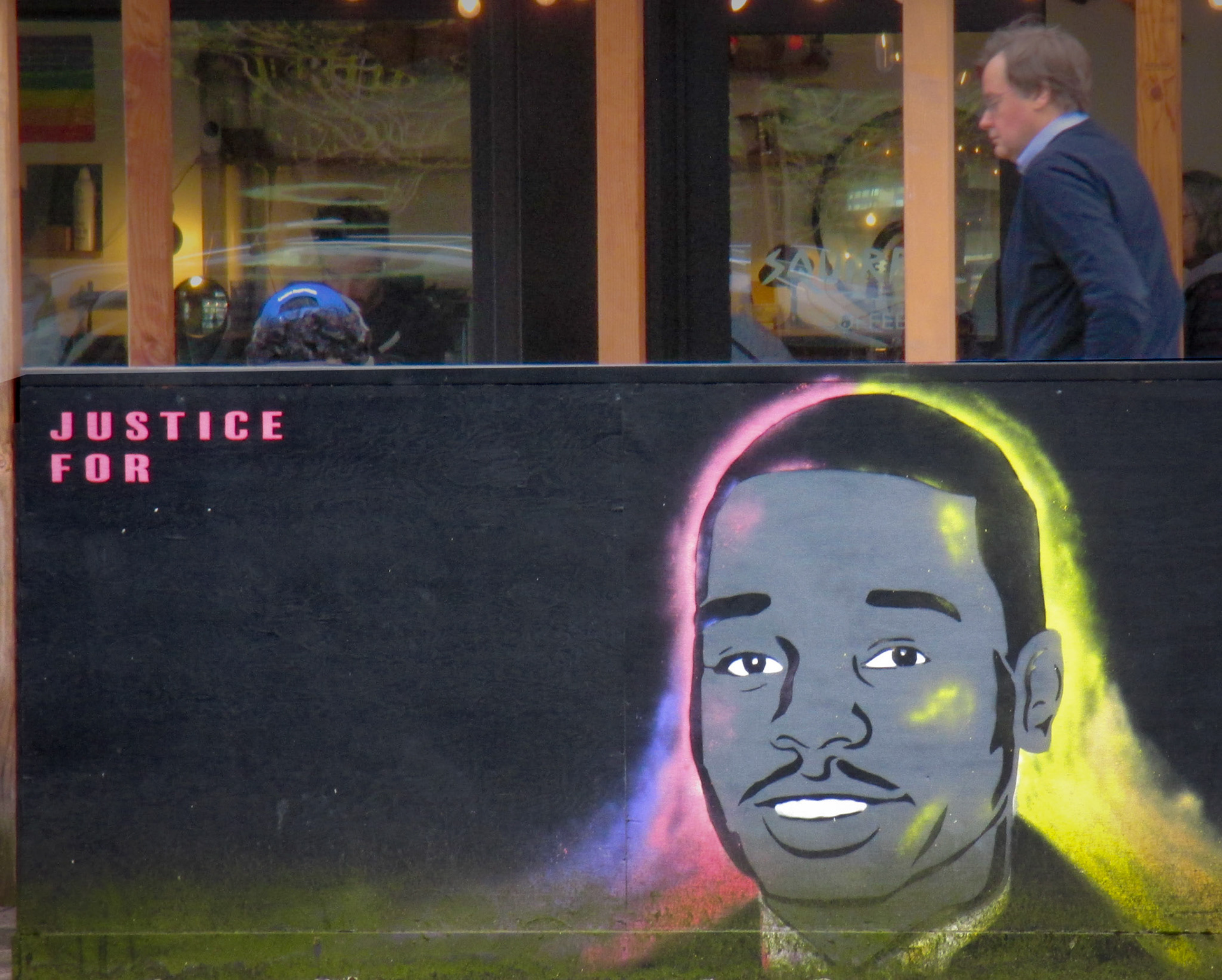 Outdoor seating at Squirrel Chops Coffee shop on East Union at 22nd. Ave.