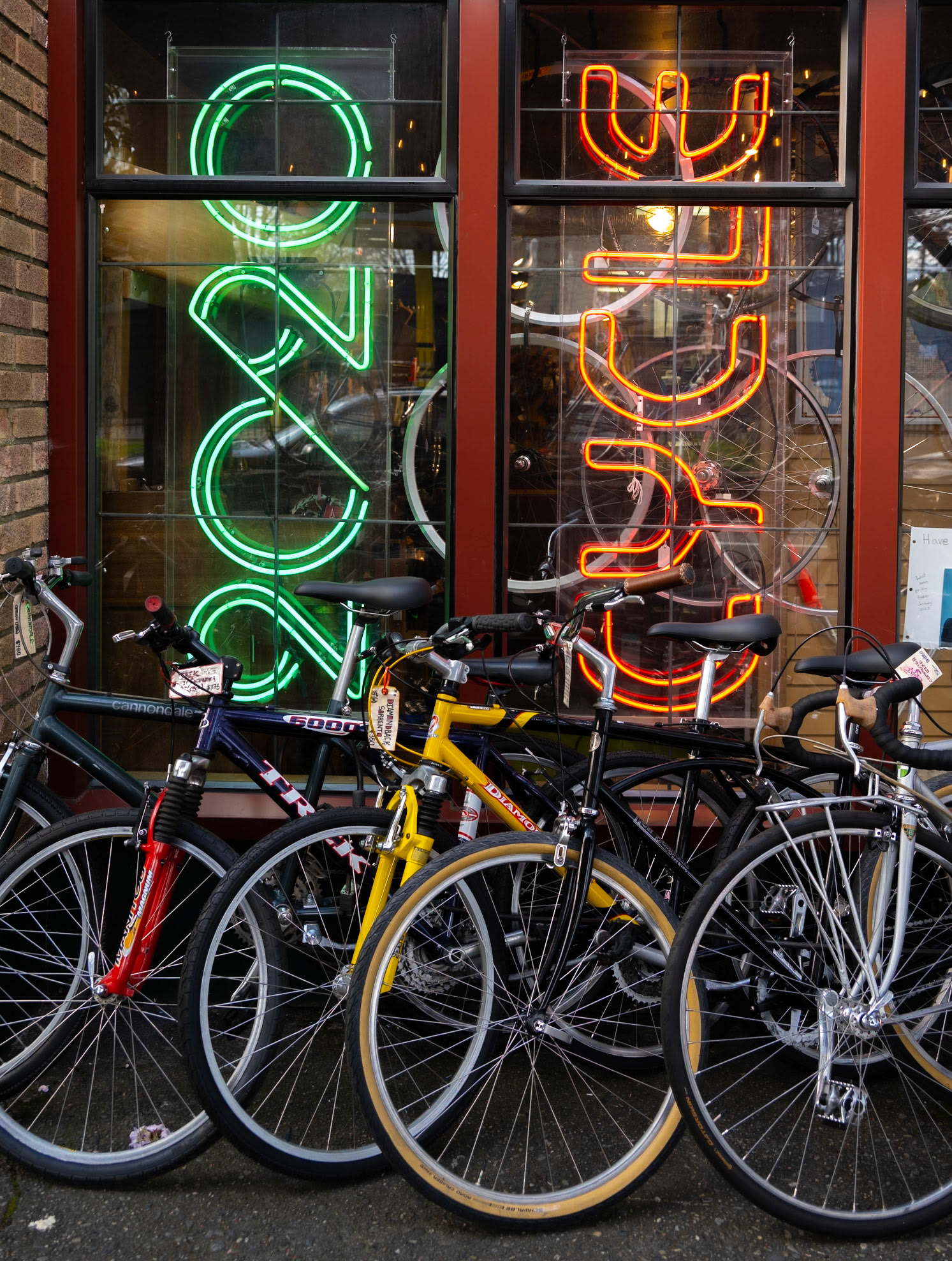 20/20 Cycle bike shop, Union st. and 21st Ave.