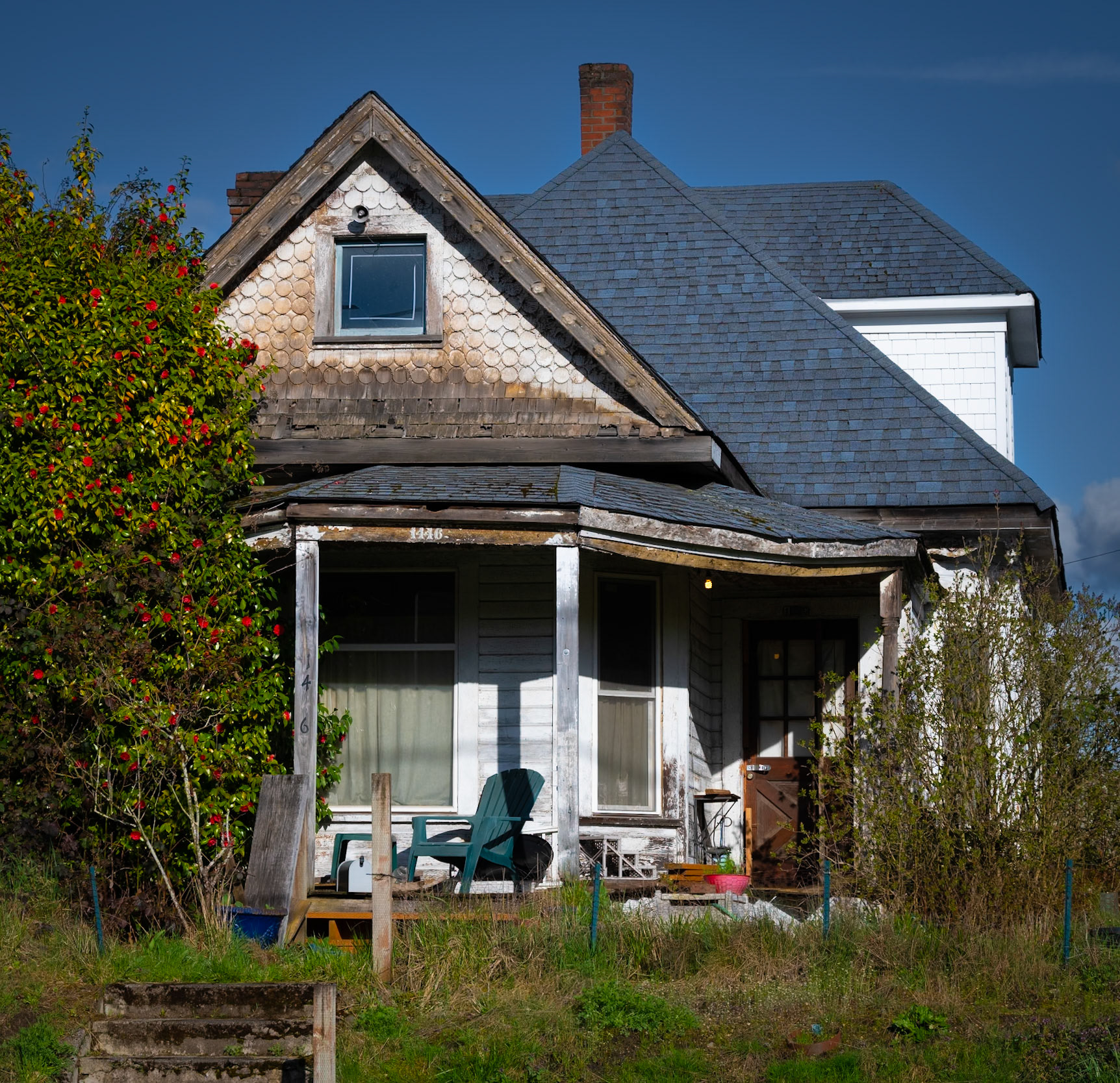 Someone still lives here. 20th Ave. near East Pine
