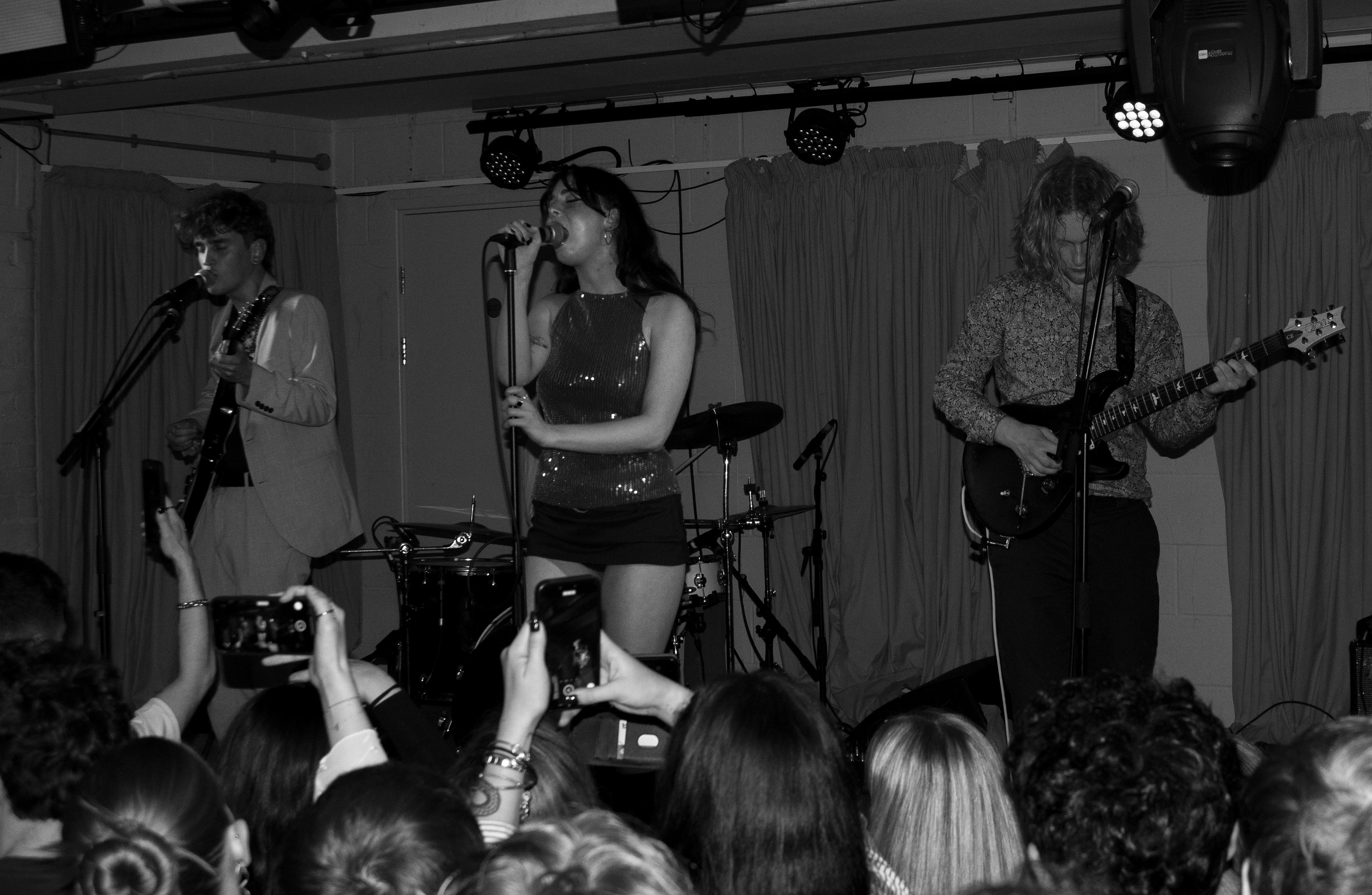 Infrared, YES pink room