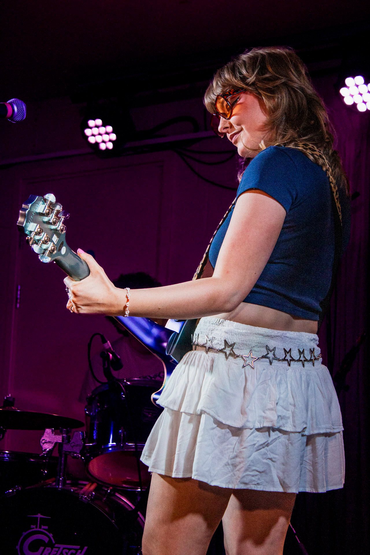 Daisychain, YES pink room