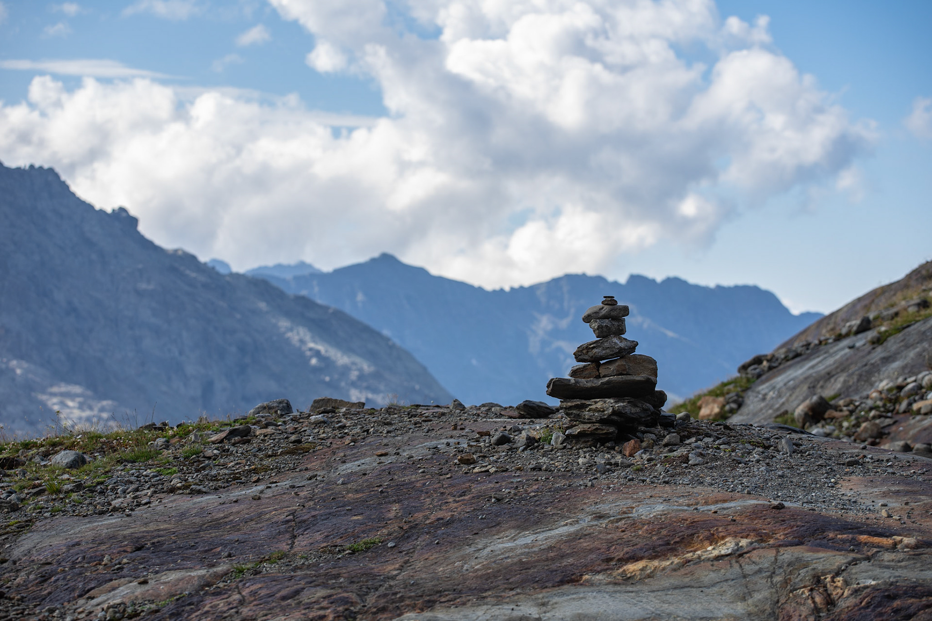 It shows you where to go