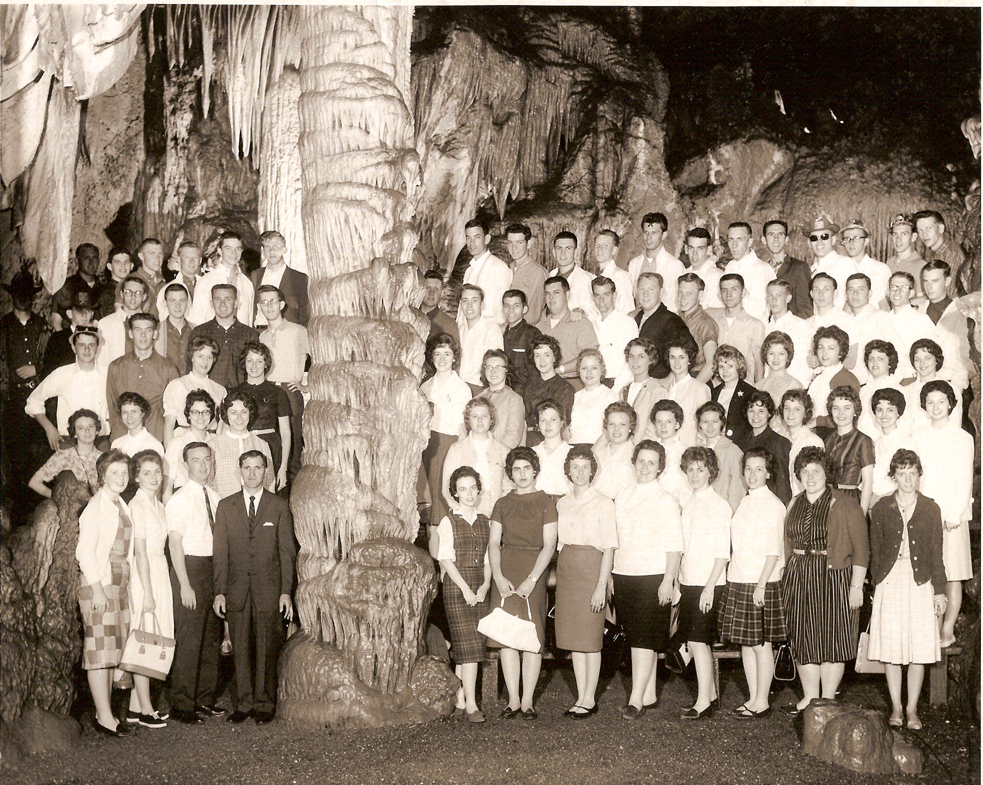 THS Class of 1962 - Lurray Caverns
