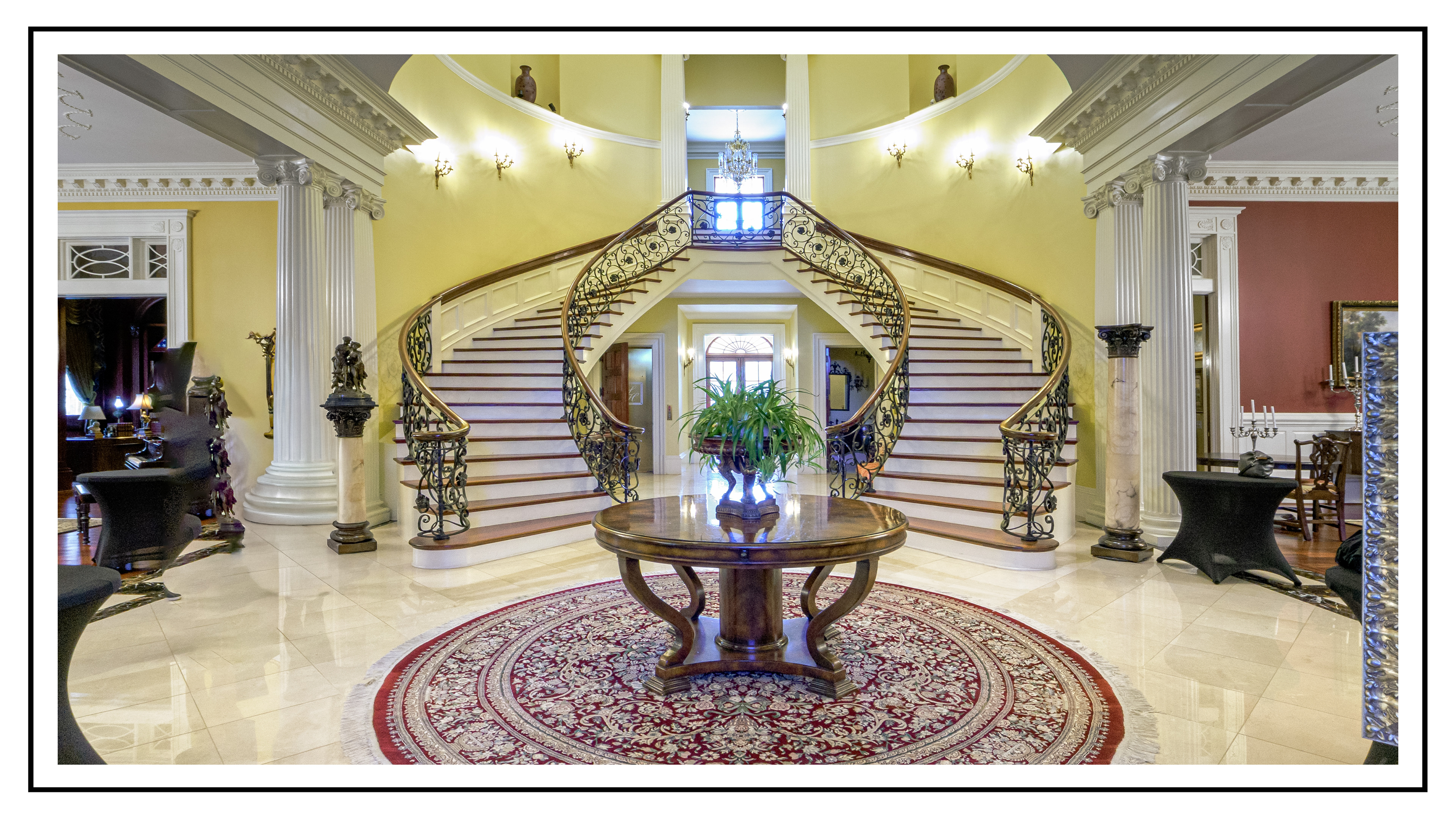 LINBROOK - FOYER