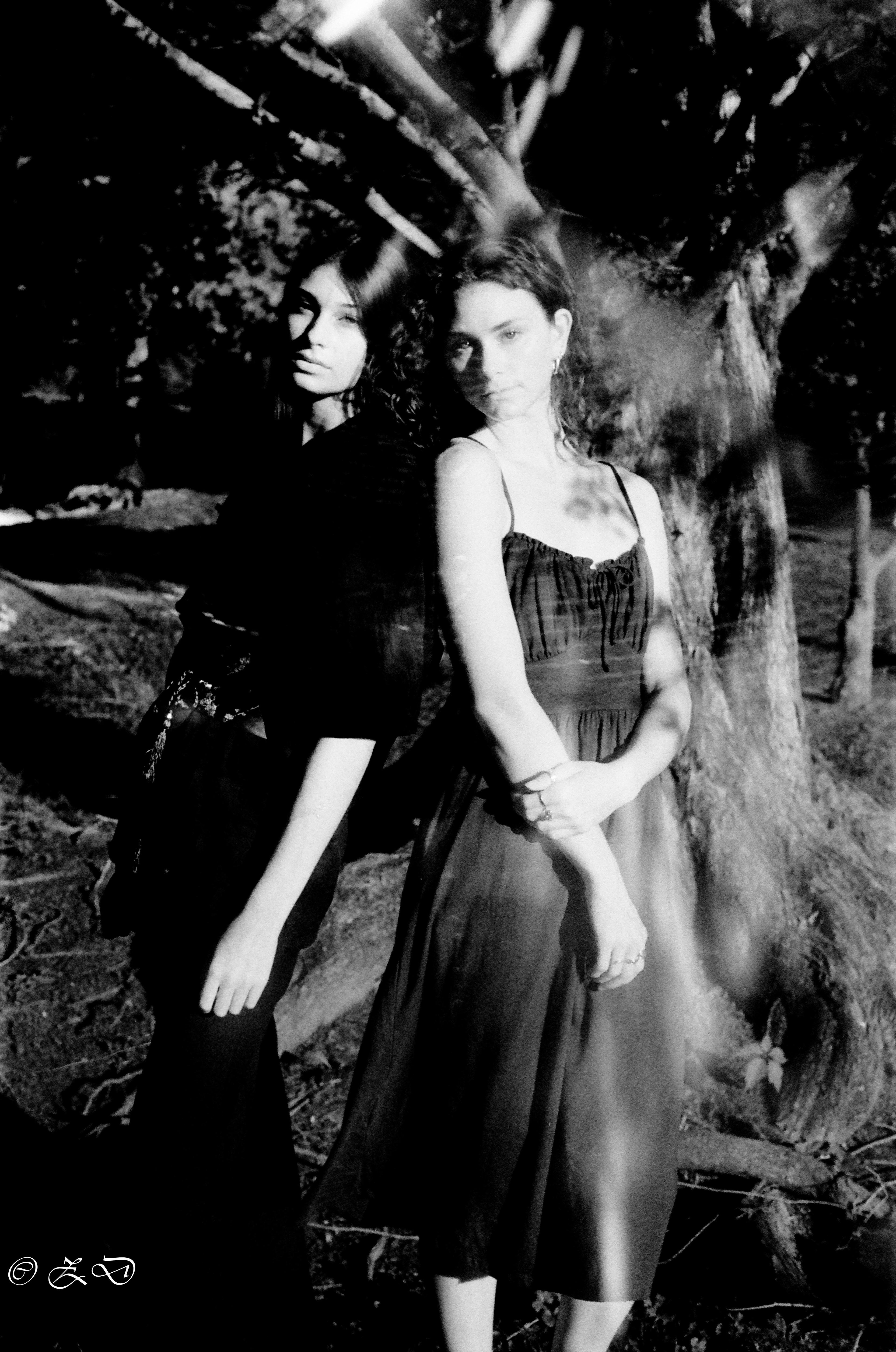 Anna & Ava