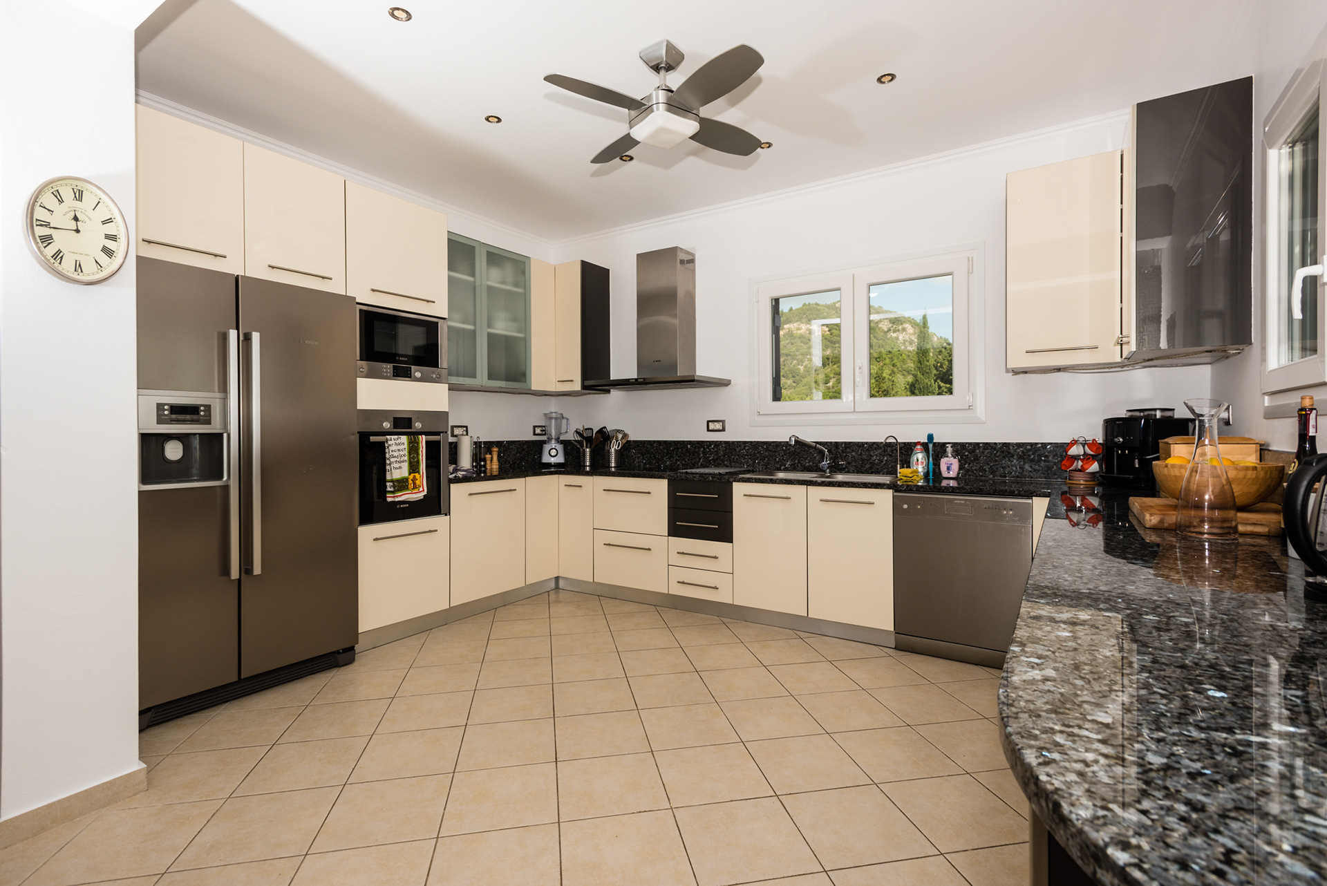 Modern, fully equipped kitchen with everything you need for easy self-catering holidays