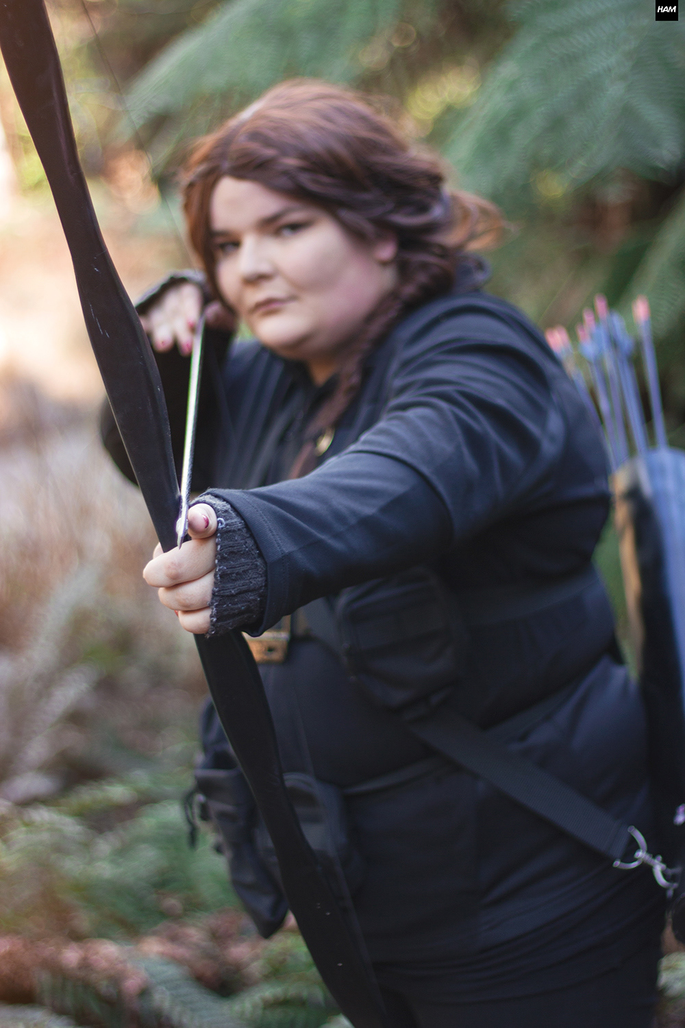 Katniss Everdeen by @xxmomokyuuxx