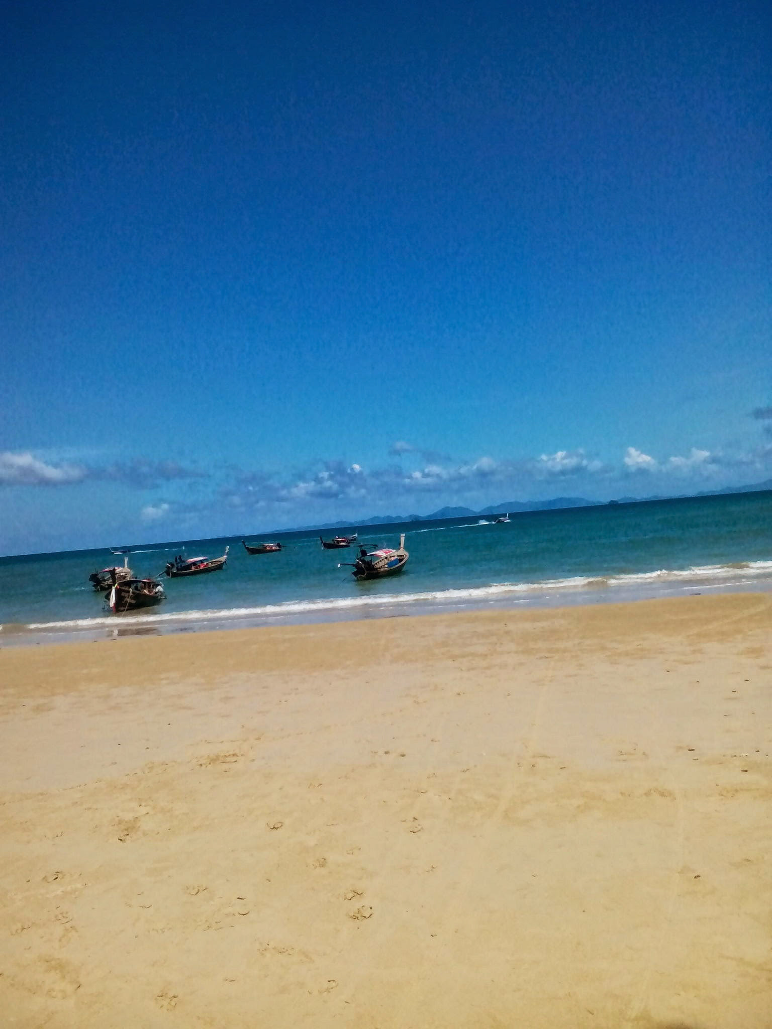 {EF3C0EF7-16C3-414F-B494-05452E4726CC}