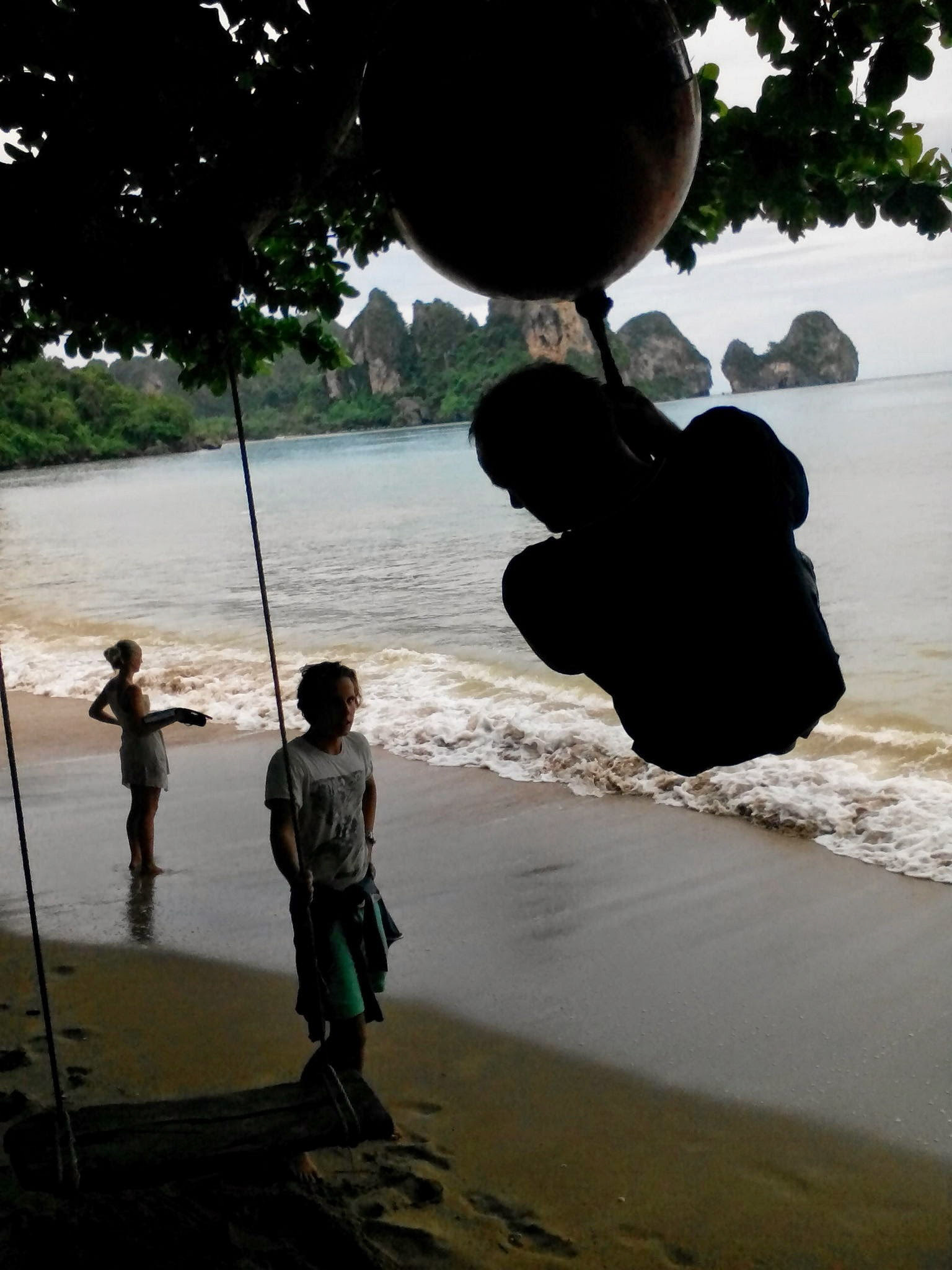 {EF3C0EF7-16C3-414F-B494-05452E4726CC}