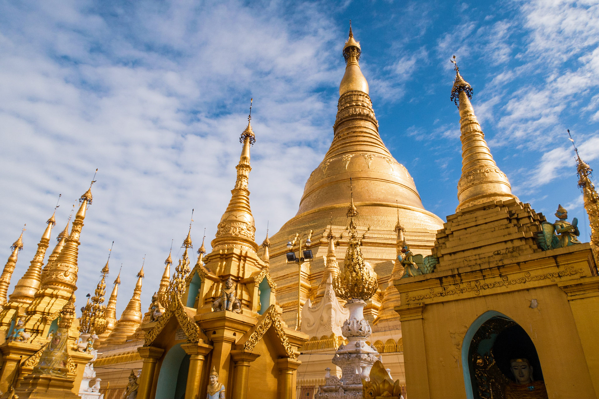 Shwedagon Pagoda - Yangon