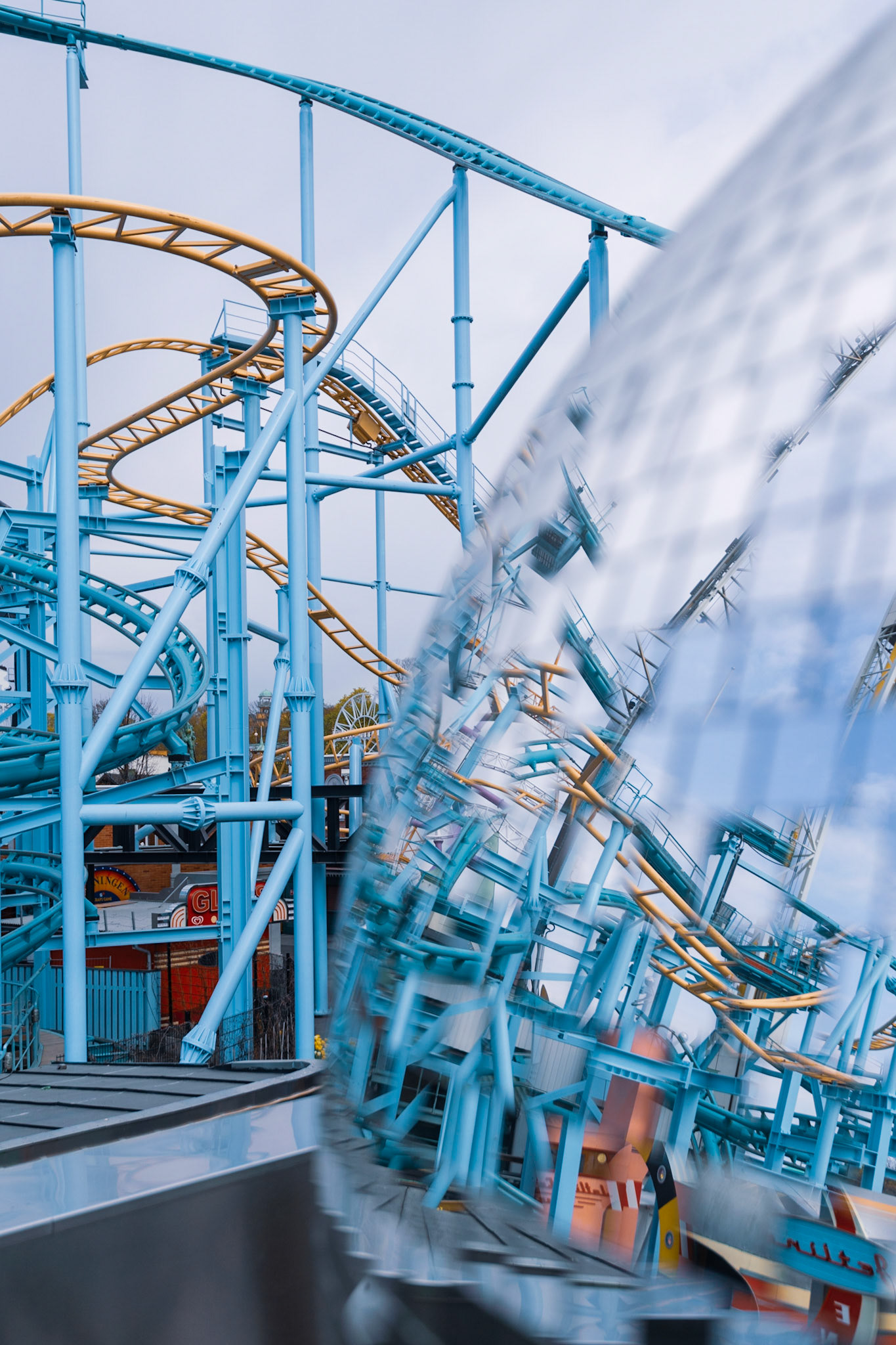 Fragmented rollercoaster