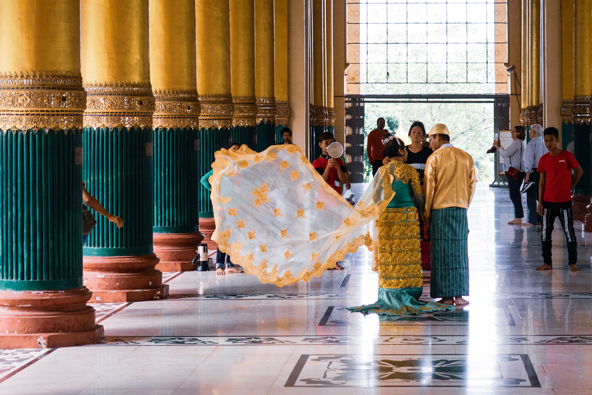 Marriage at the Shwedagon Pagoda - Yangon