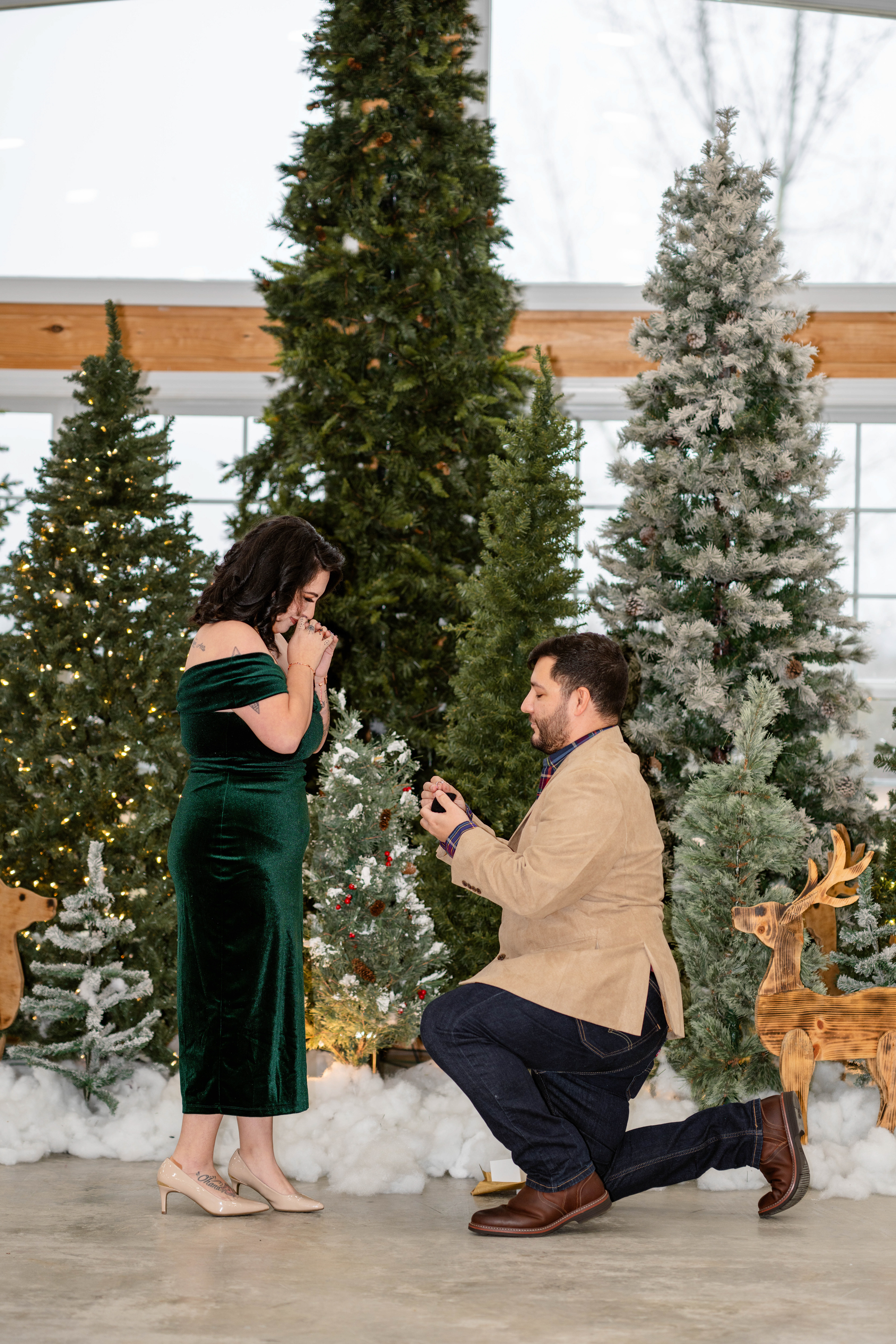 Man proposes to girlfriend after Christmas