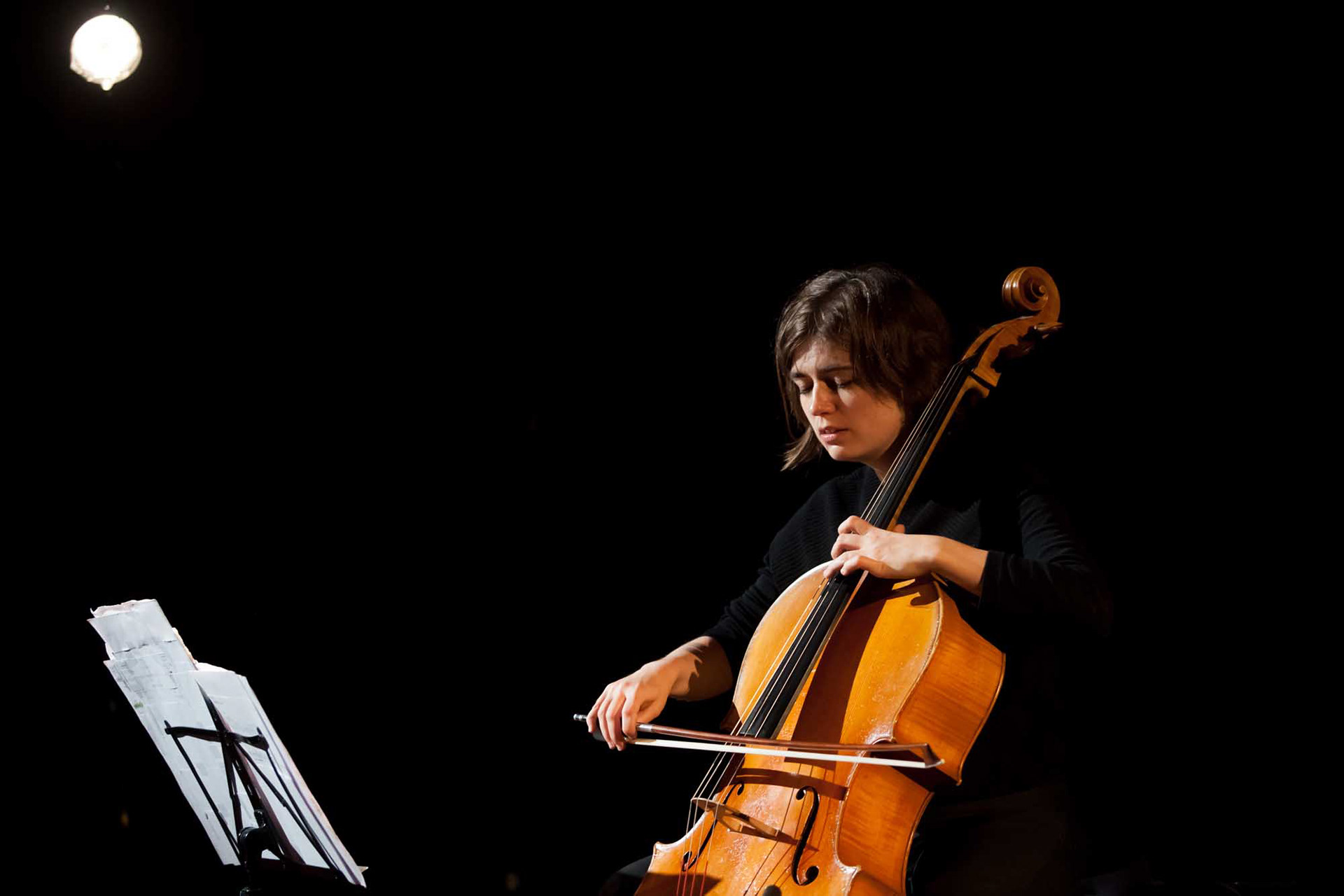 Invisibilité - Black Bird de Thierry Blondeau - Séverine Ballon violoncelle
