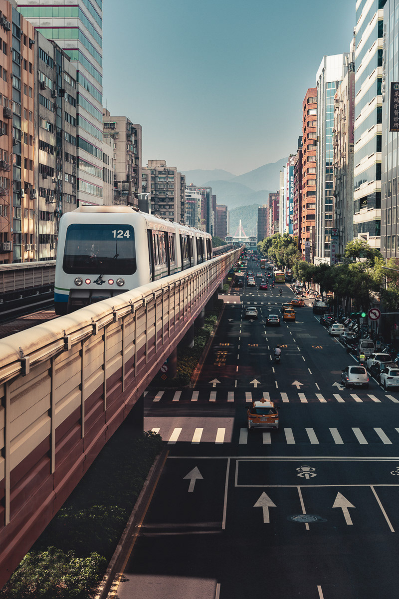 Daan District. Copyright © 2018-2021 David Romualdo | All Rights Reserved