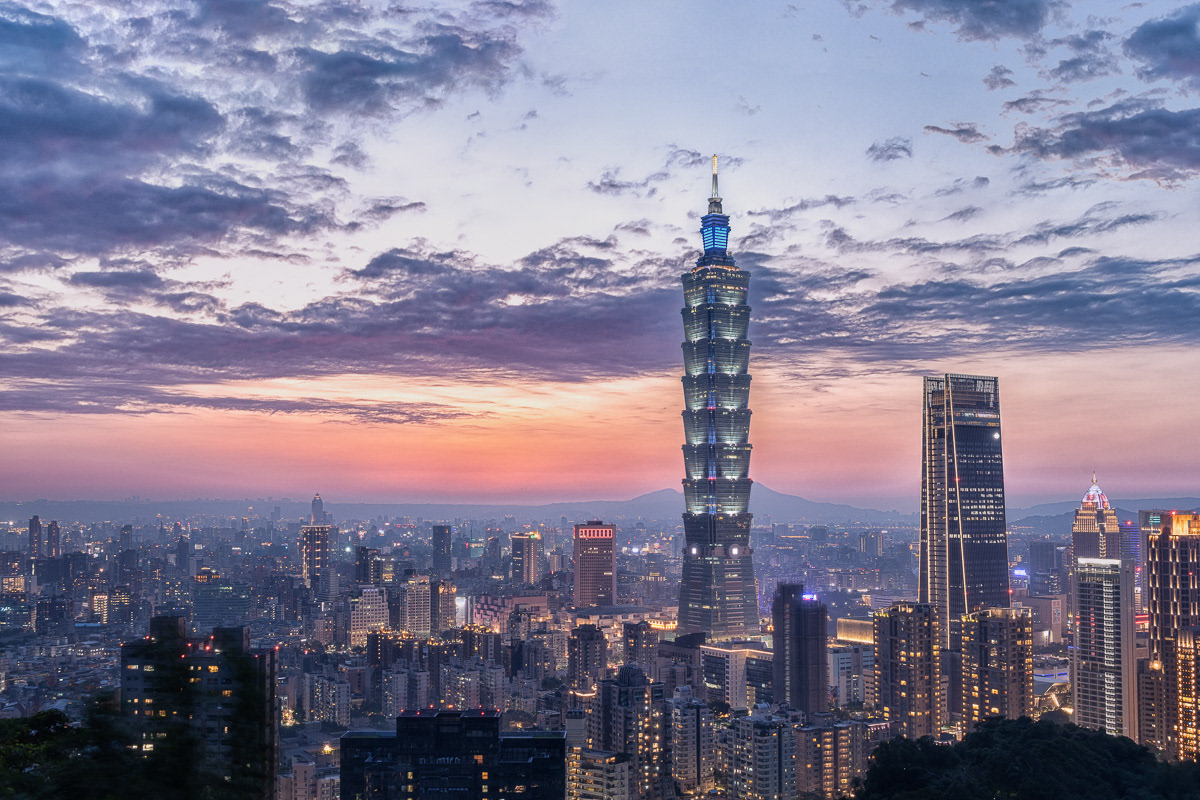 Xinjy District. Copyright © 2018-2021 David Romualdo | All Rights Reserved