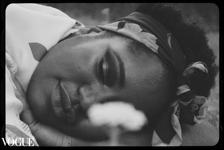 Vanessa and the flowers - June 2022