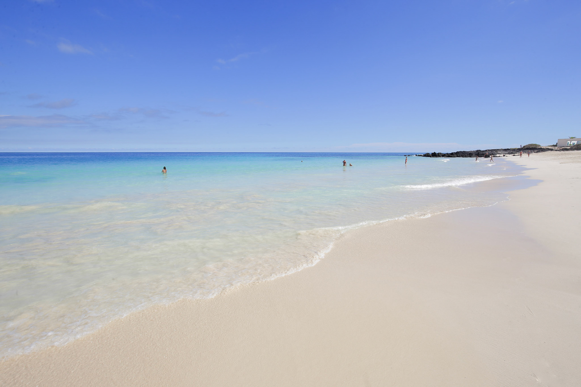 Beach view near Ru Hotel Corallejo at perfect sunny day