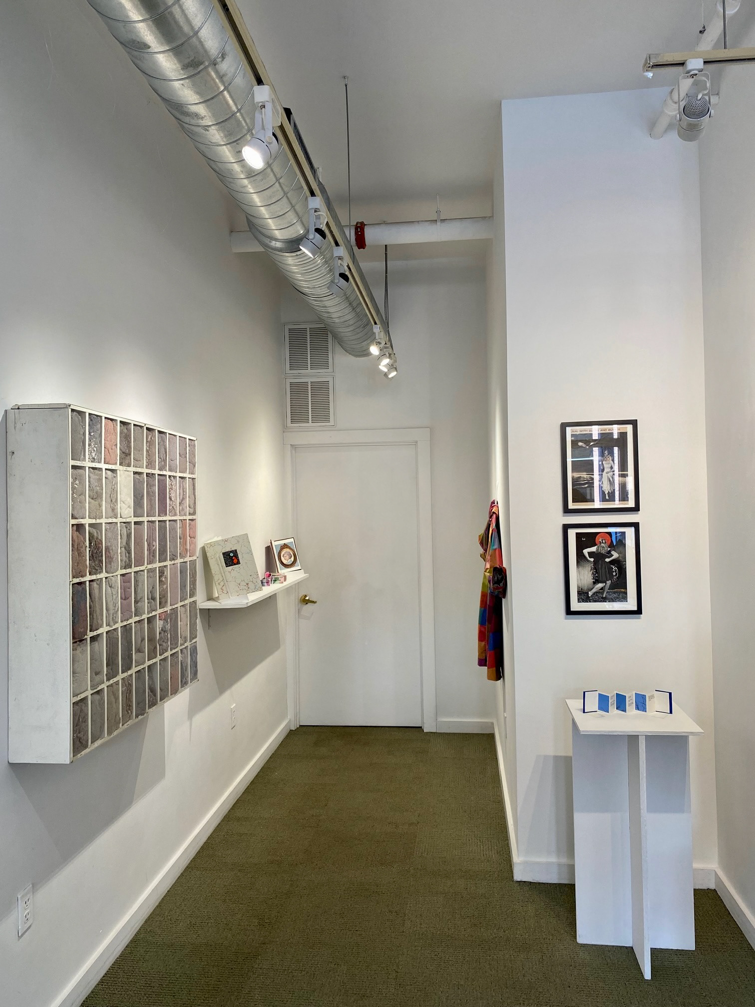 Insterwoven, gallery view