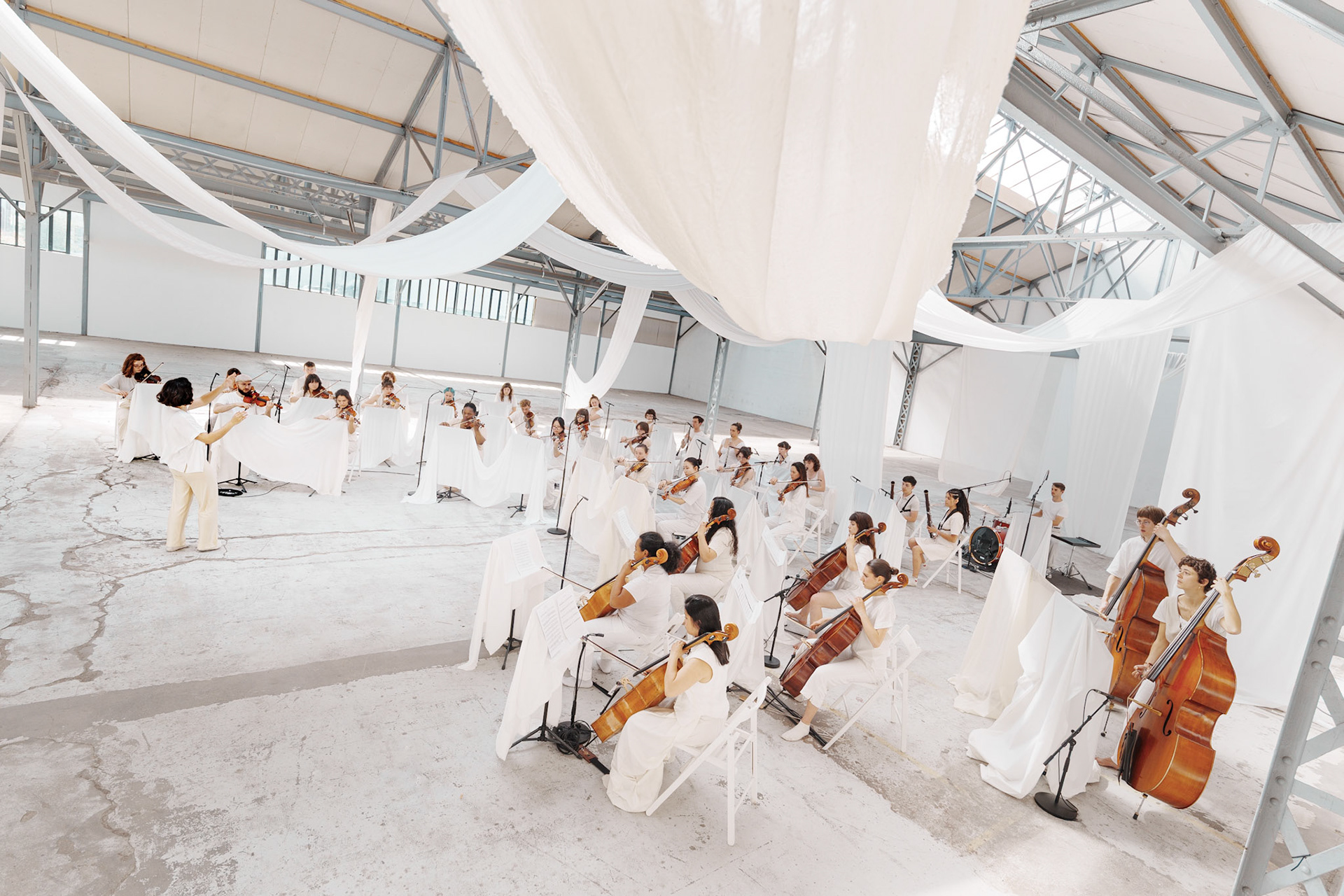 Tournage du clip Invaincue de Koclico en présence de l’Orchestre du Nouveau Monde