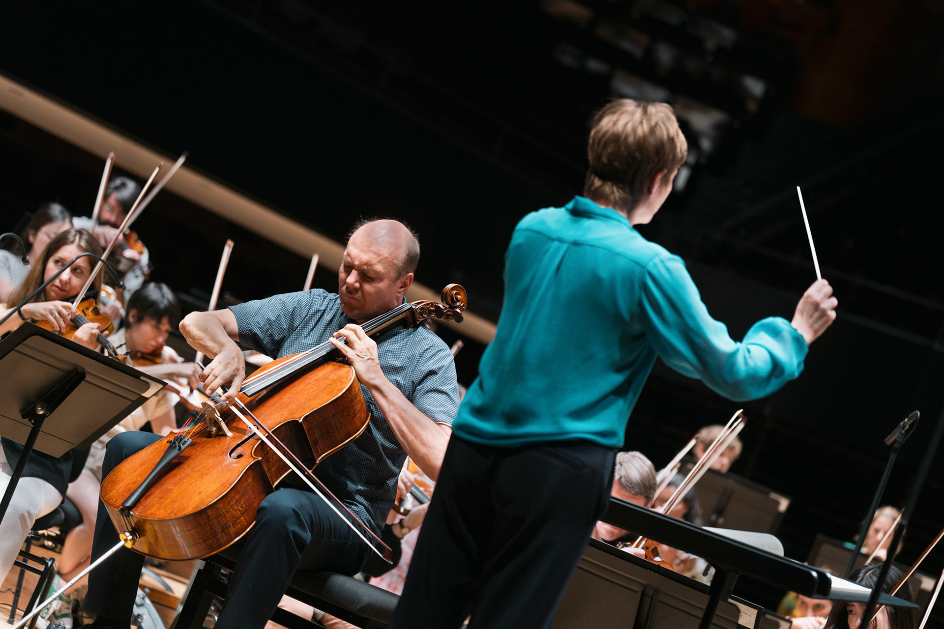 Orchestre de Paris à la Philharmonie de Paris. Anja BihlmaierTruls Mørk - Tower, Dvořák, Tchaïkovski