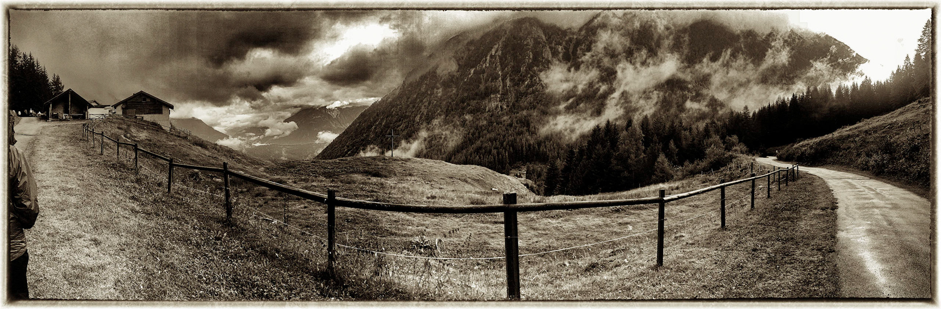 Tour du Mont Blanc, path from Champex to Trient