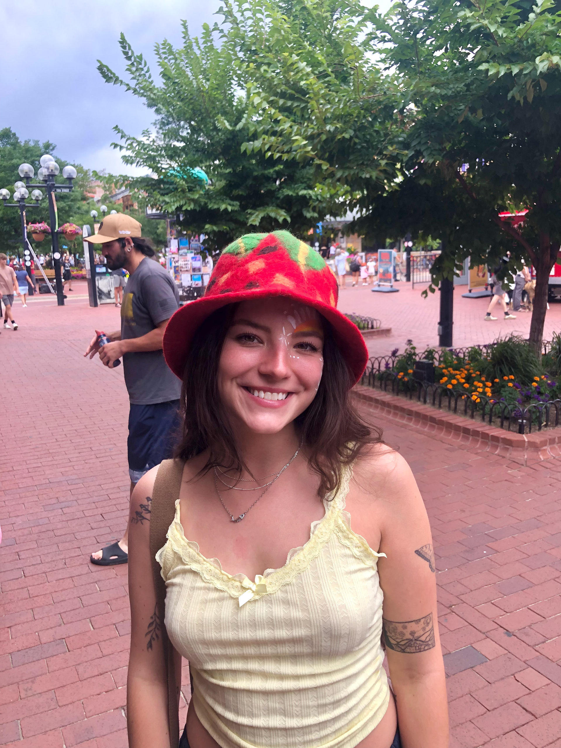 Hello, thanks for stopping by my page! I'm Jackie Kramer, a 24 year old Michigan native who graduated in 2025 from the College for Creative Studies with a bachelors of Fine Arts. I am a multimedia artist and a fashion accessories designer at heart. 