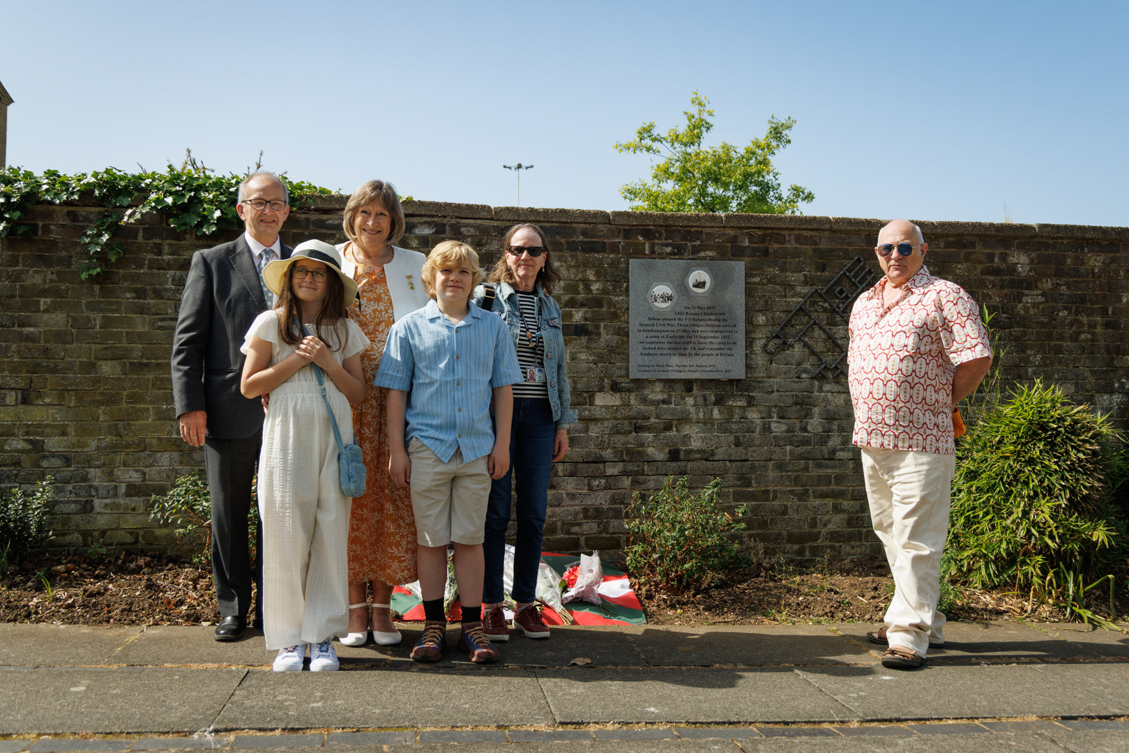 Former Mayor of Eastleigh David Pragnell, former Lord Mayor of Southampton Dave Shields and Great Grand Daughter of two of the children who were at one of the Basque Children camps in France at Southampton for anniversary the arrival of the SS Habana before it went to France. 