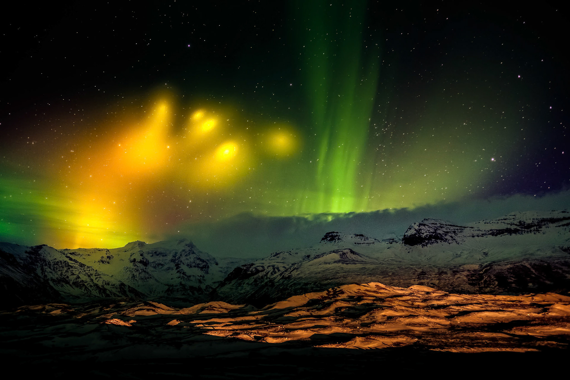 The Northern Lights Showed the Aliens the Way