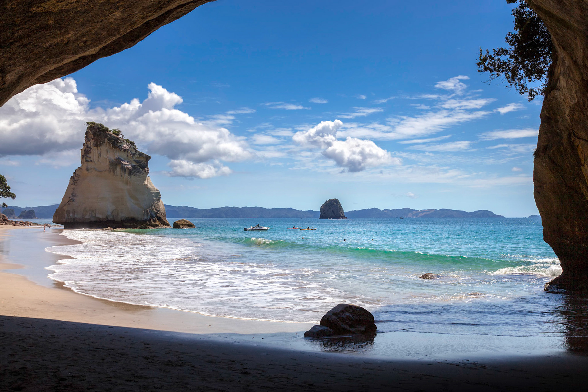 Cathedral Cove beach near Hahei in New Zealand