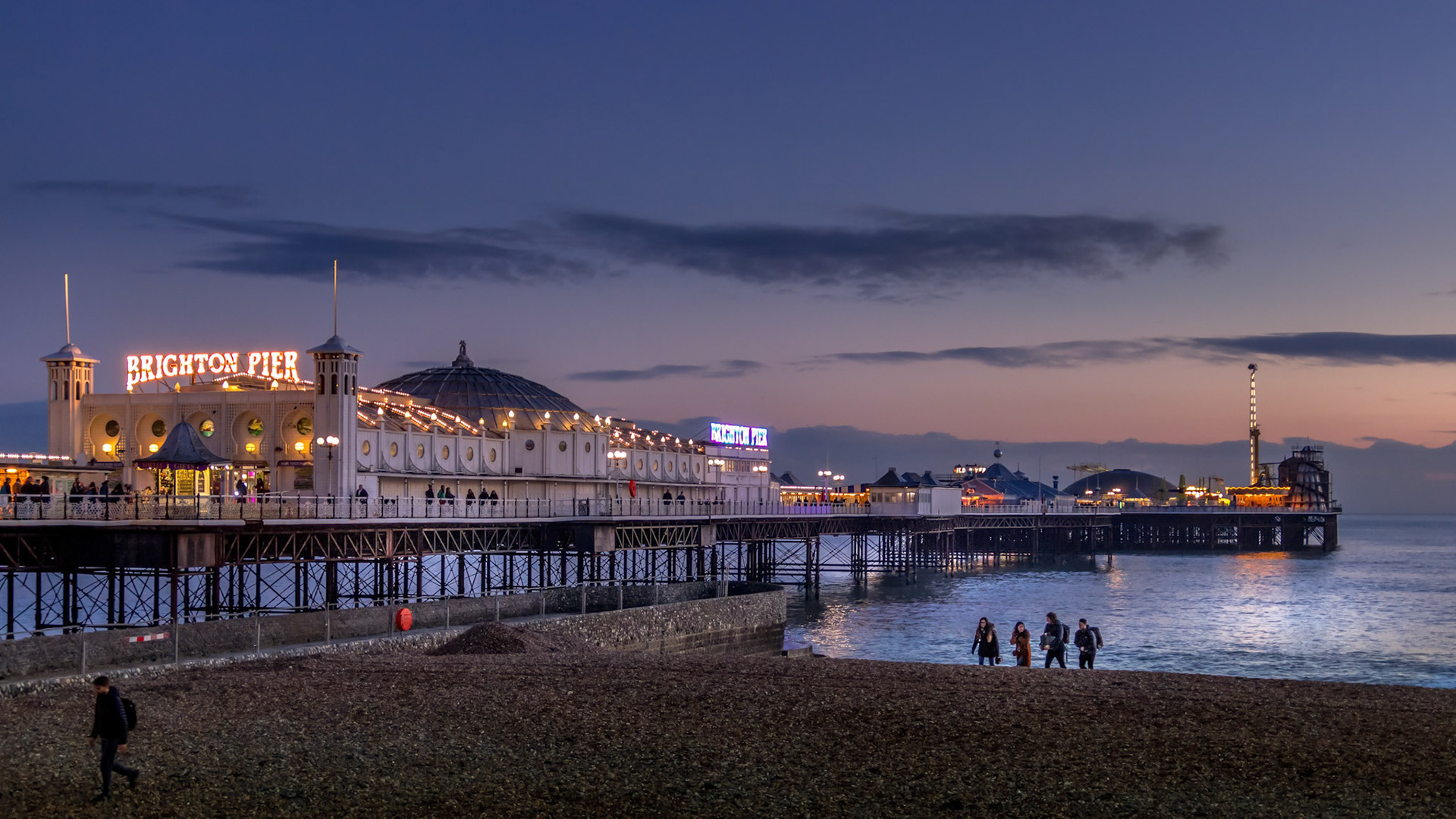 BRIGHTON, EAST SUSSEX/UK - JANUARY 26 : View of Brighton Pier in Brighton East Sussex on January 26, 2018. Unidentified people.