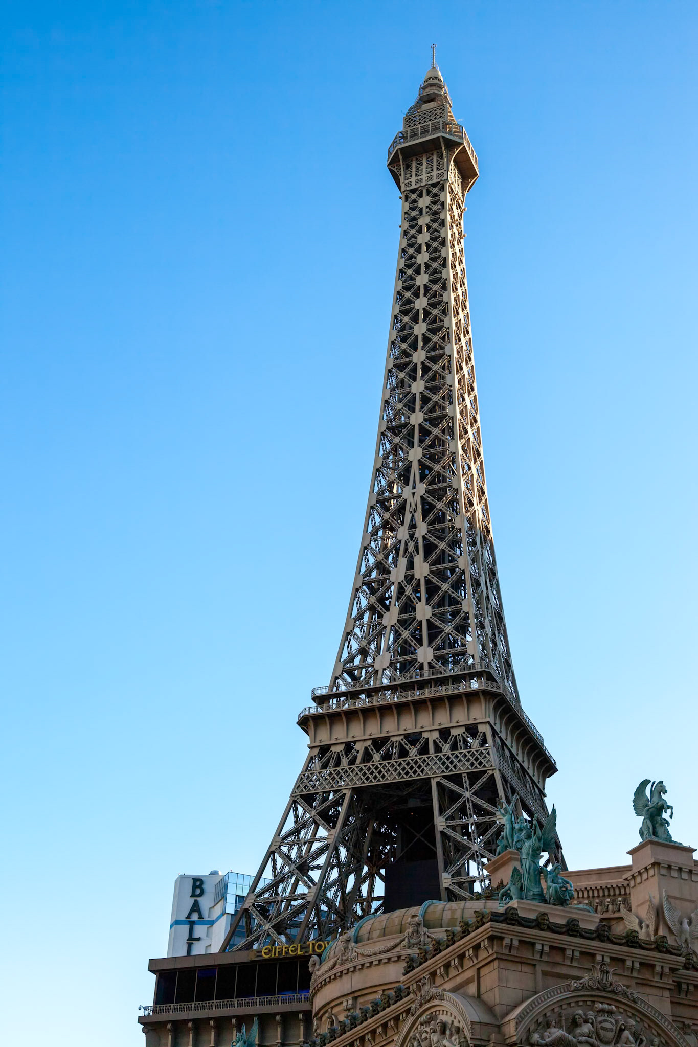 LAS VEGAS, NEVADA/USA - AUGUST 1 : View at sunrise of the replica Eiffel Tower at the Paris Hotel in Las Vegas Nevada on August 1, 2011