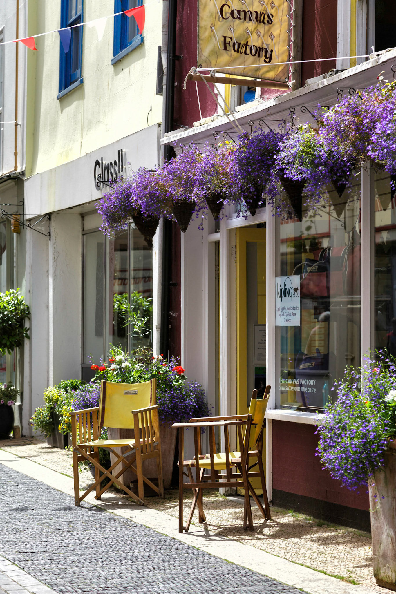 Dartmouth Street Scene