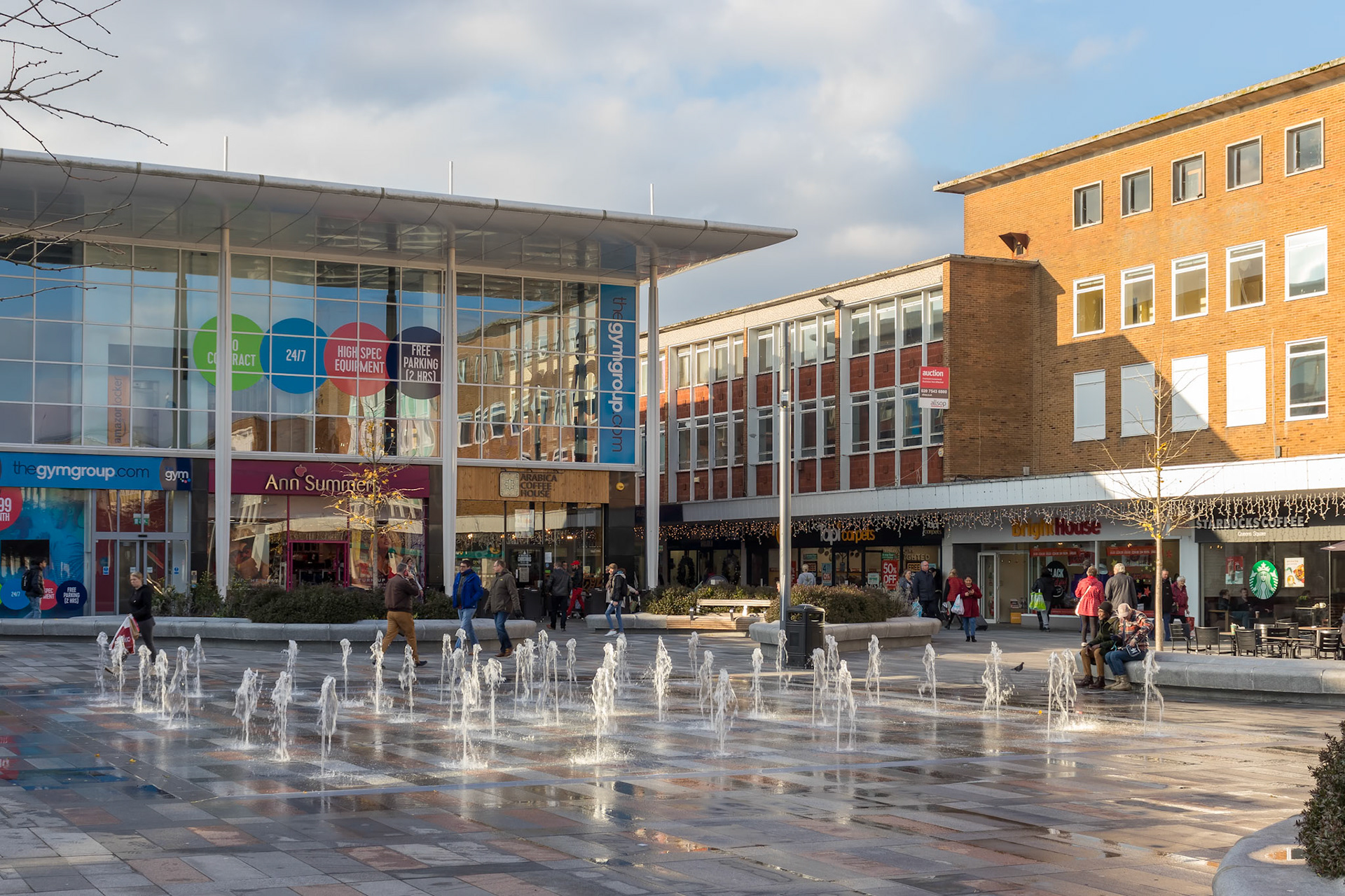 CRAWLEY, WEST SUSSEX/UK - NOVEMBER 21 : View of the main square in Crawley West Sussex on November 21, 2018. Unidentified people.